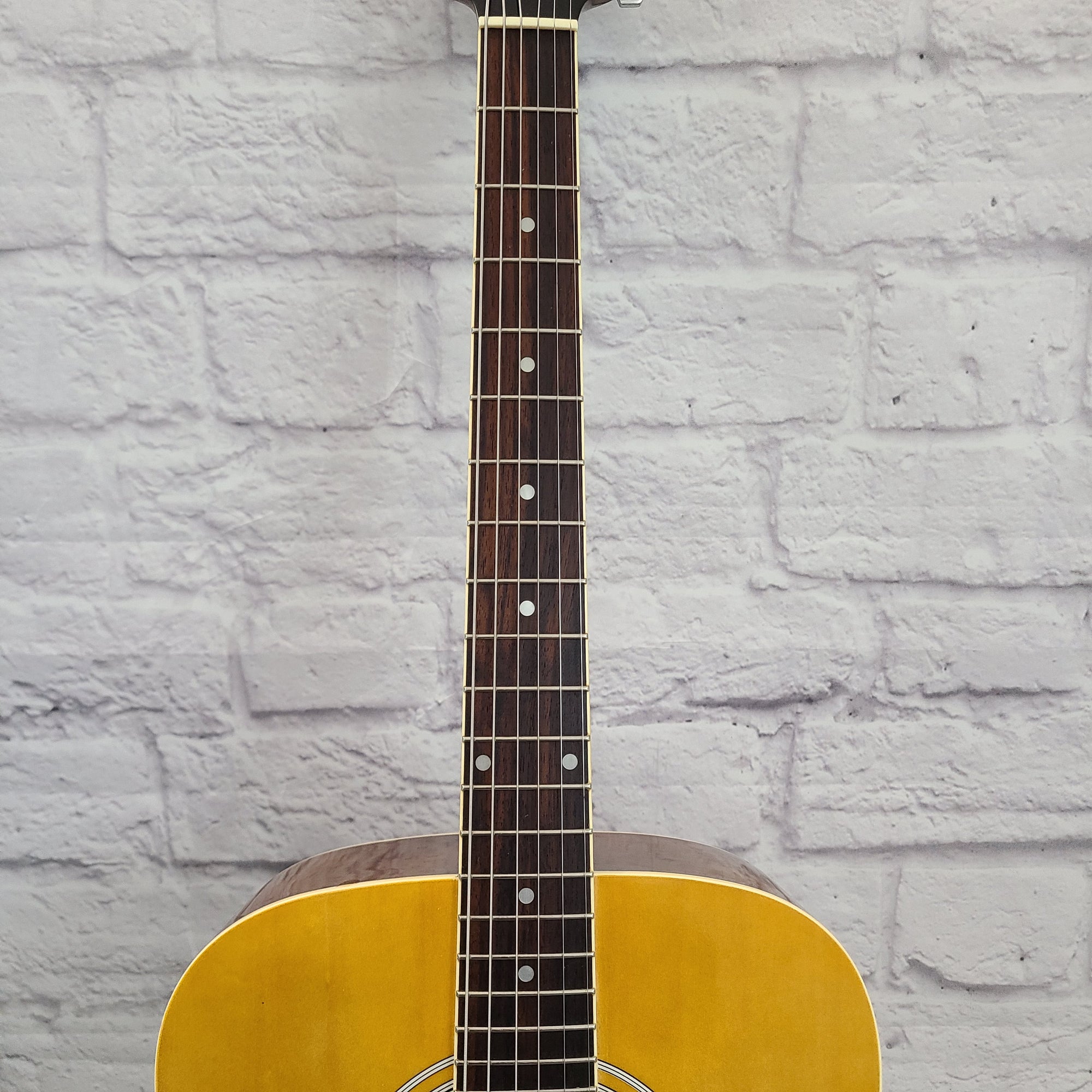 Silvertone 633 Acoustic Guitar W/ Gig Bag