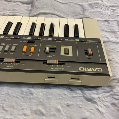 Vintage Casio MT-800 Casiotone 49-Key Synthesizer