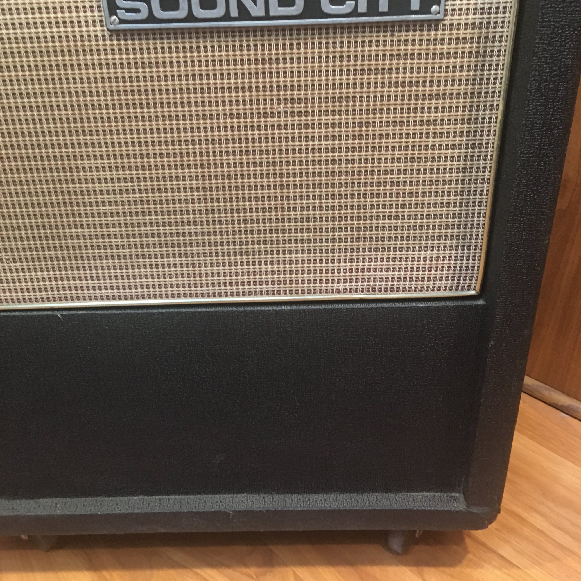 Vintage 1970's Sound City B115e Bass Cab W/ Orig Speakers