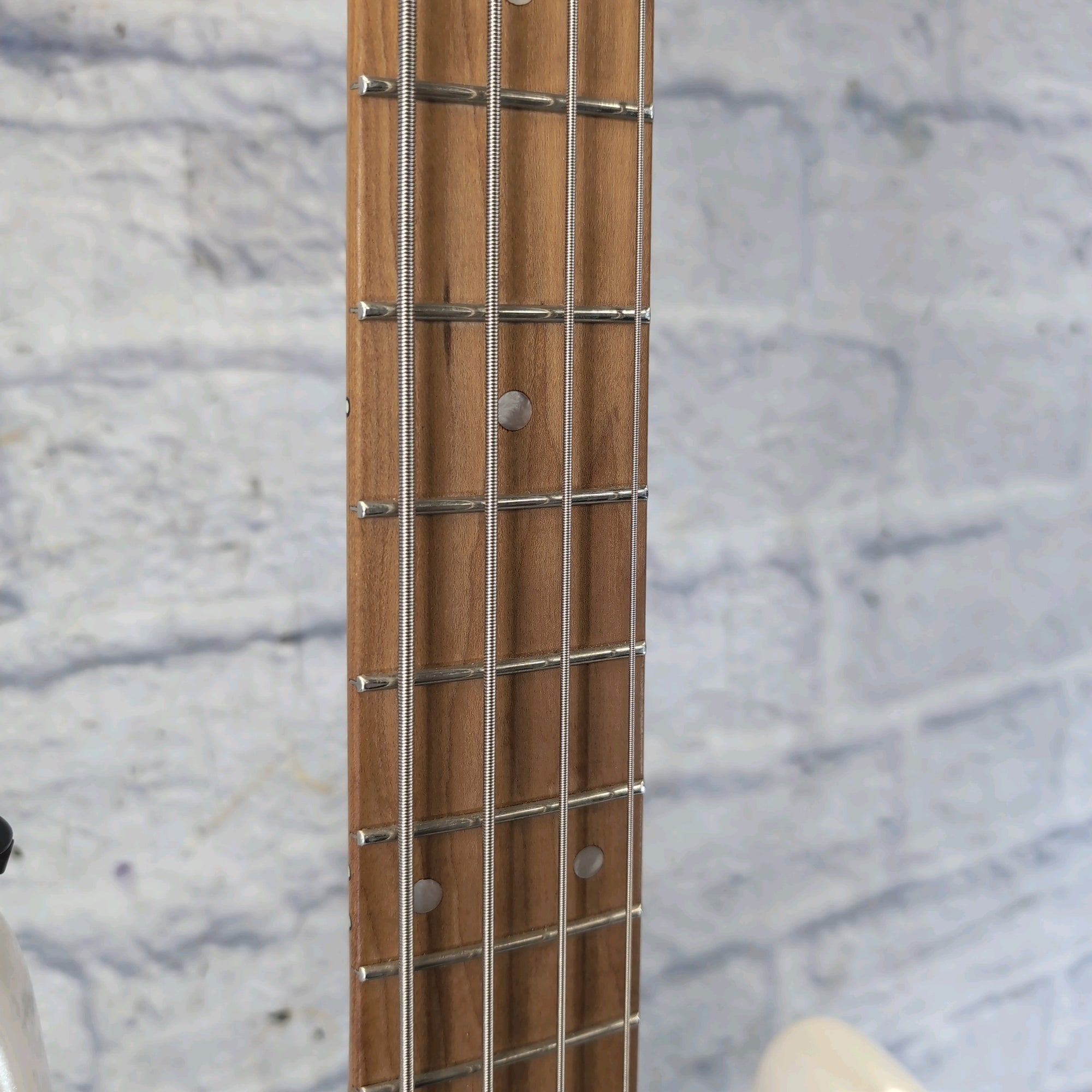 Charvel Pro-Mod San Dimas Bass PJ IV Platinum Pearl