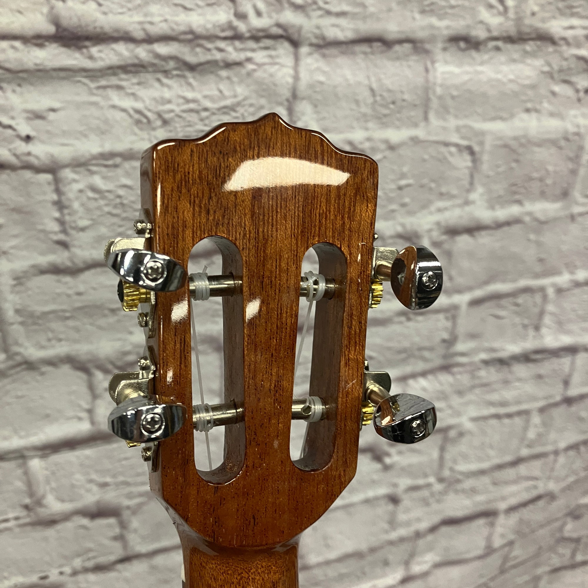 Luna Vinyeyard Koa C Ukulele