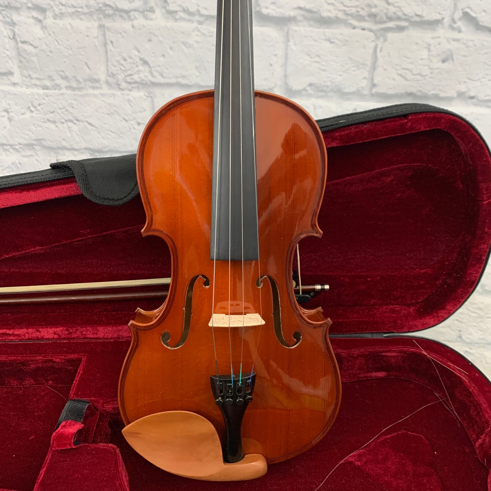 Unknown Brand 4/4 Violin with Case