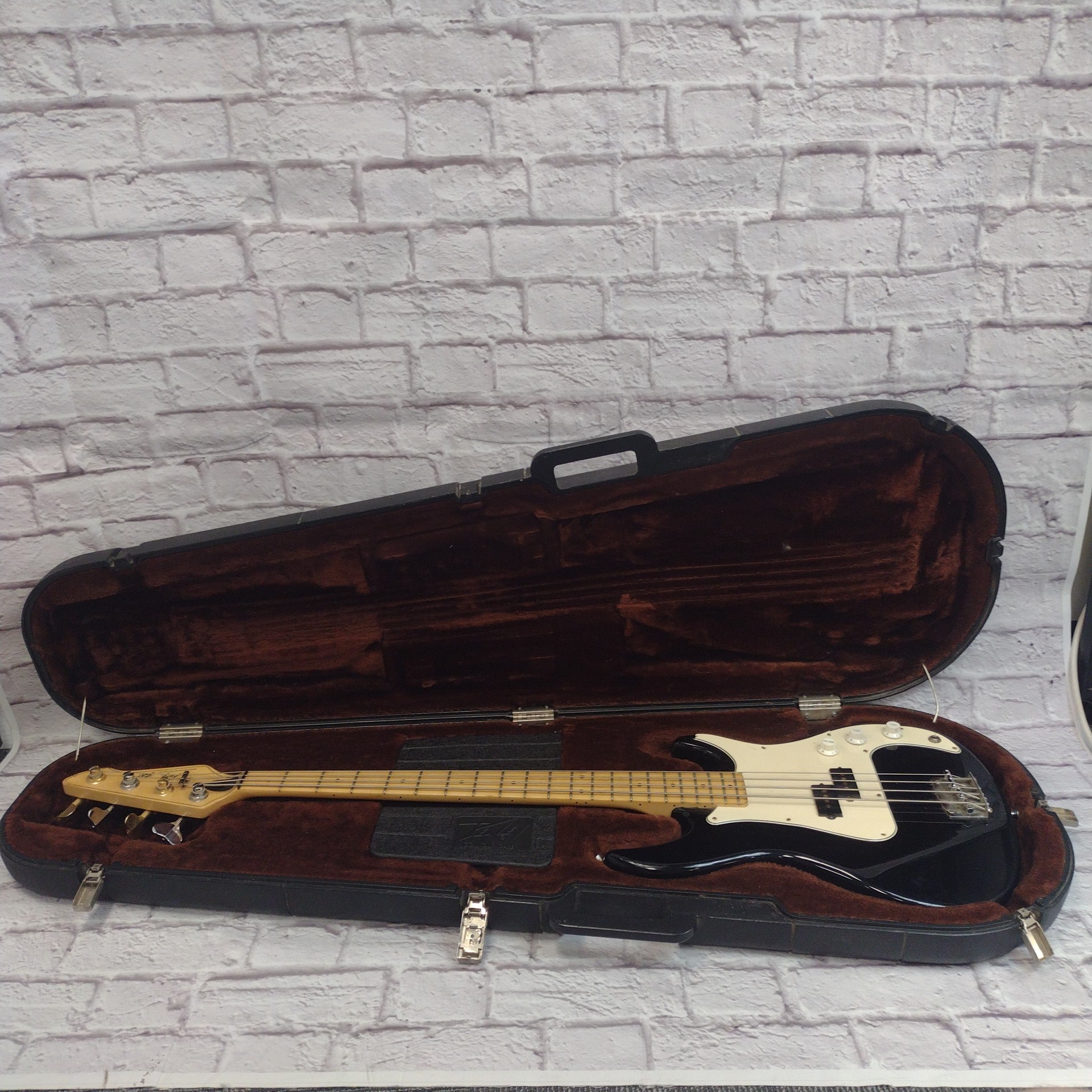 Peavey Fury USA 4 String Bass Guitar