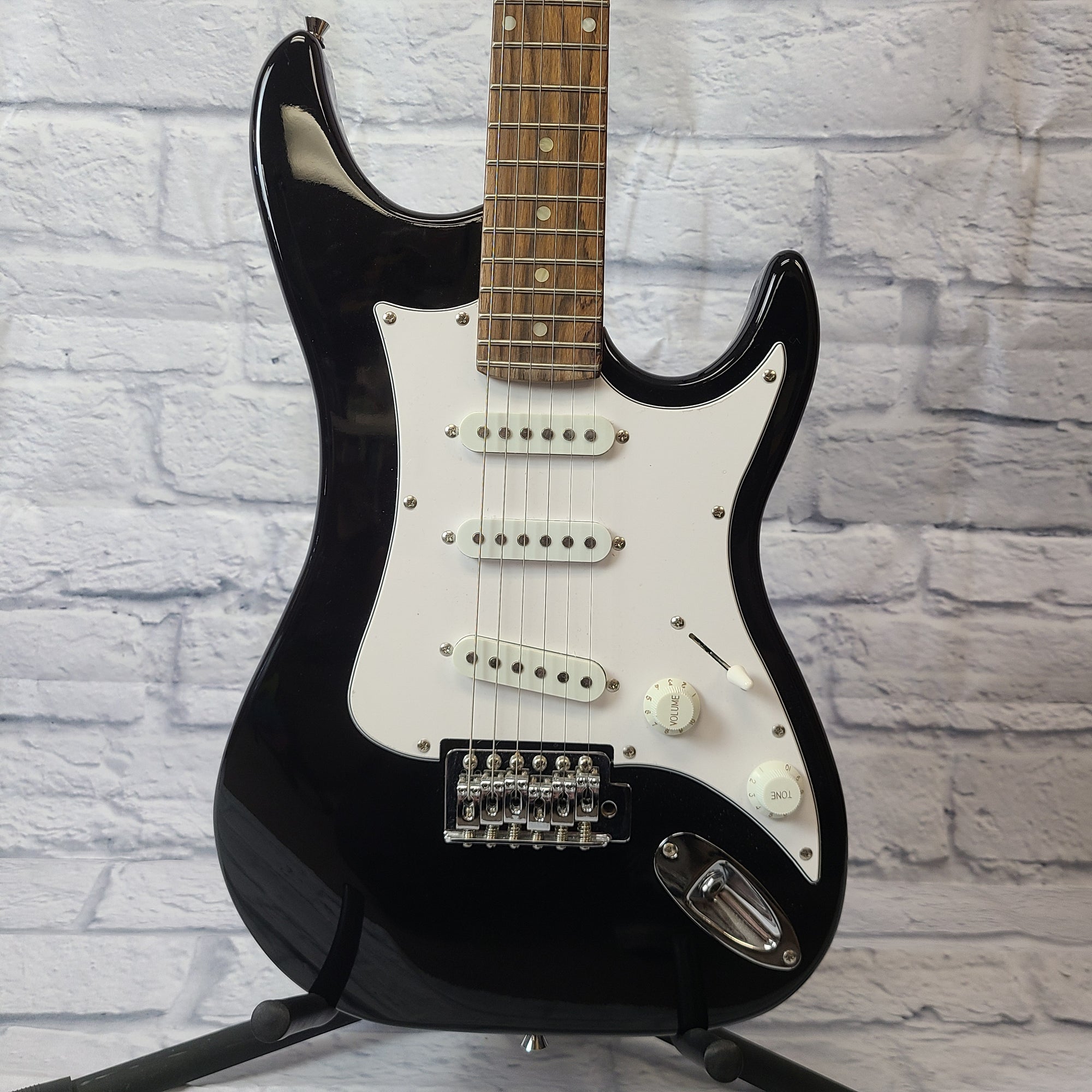 Washburn Sonamaster Electric Guitar Strat Style