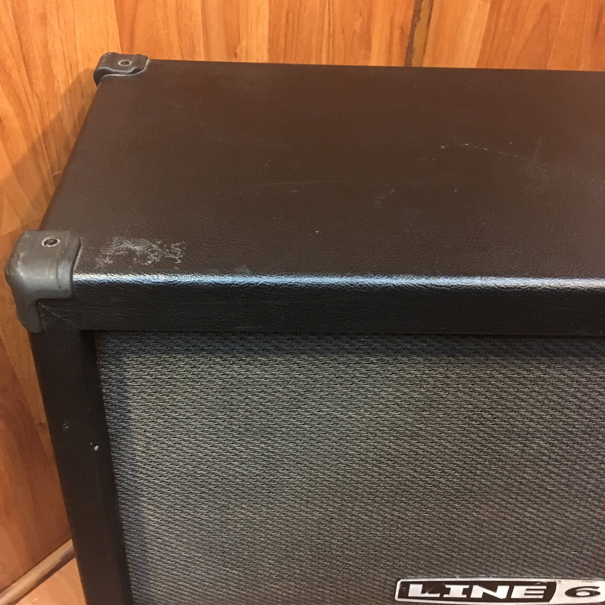 Line 6 300 watt 4x12 Cab SALE!