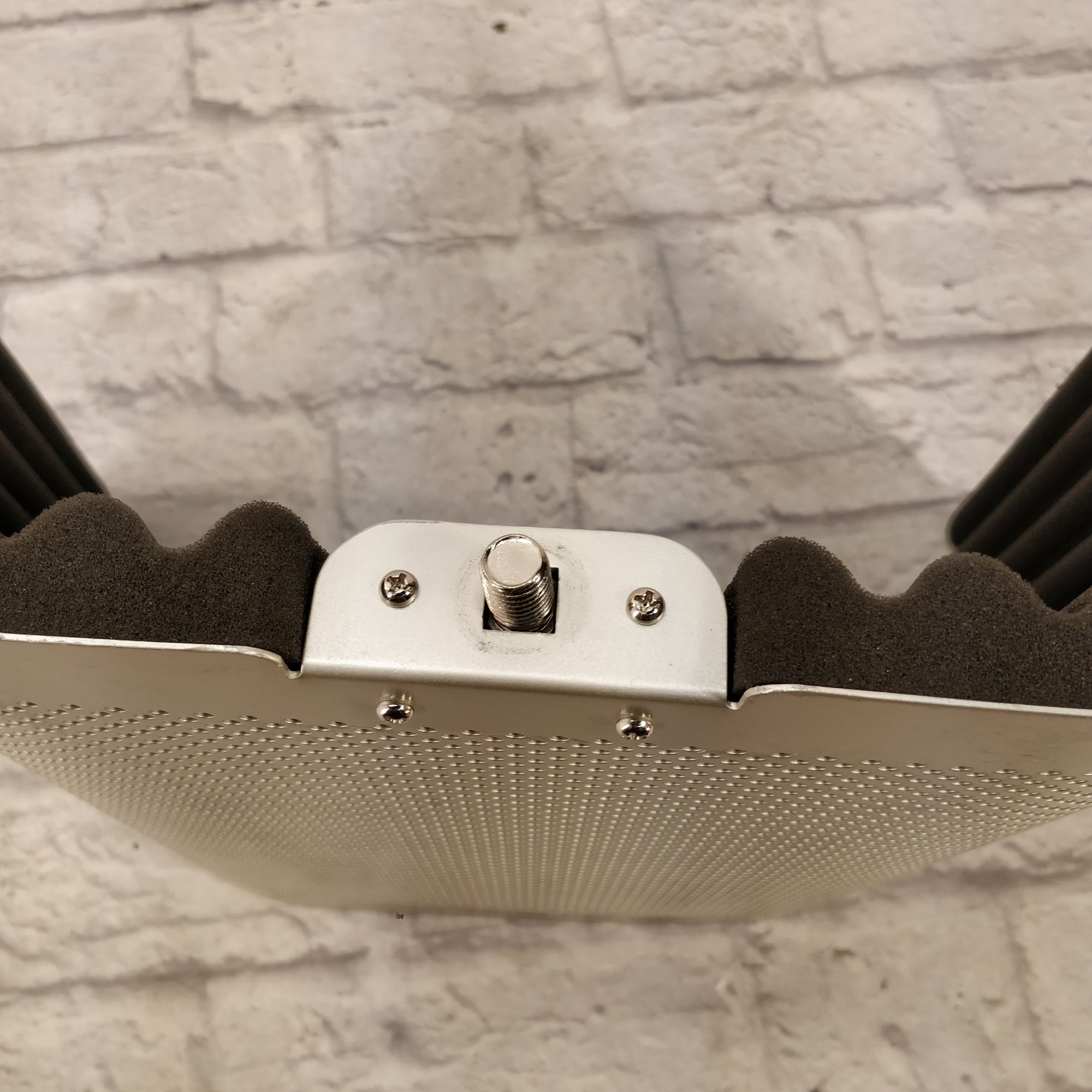 Sterling Audio VMS Vocal Microphone Shield