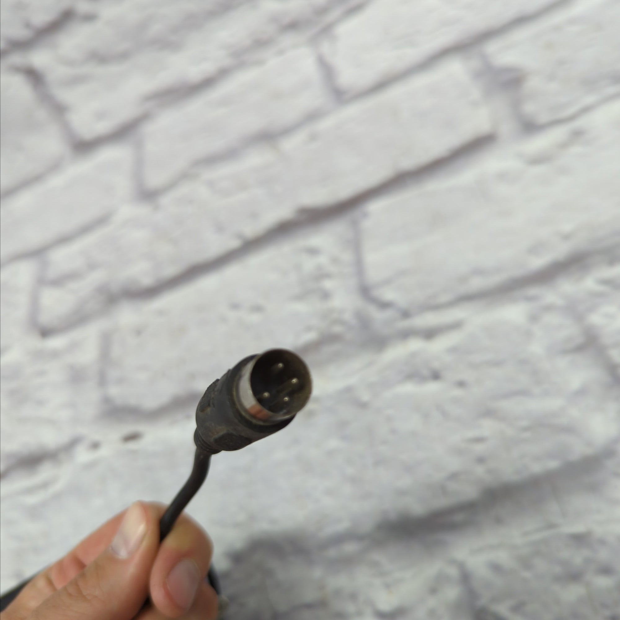 Alesis AC09-25D 9V AC 4-pin DIN Power Supply