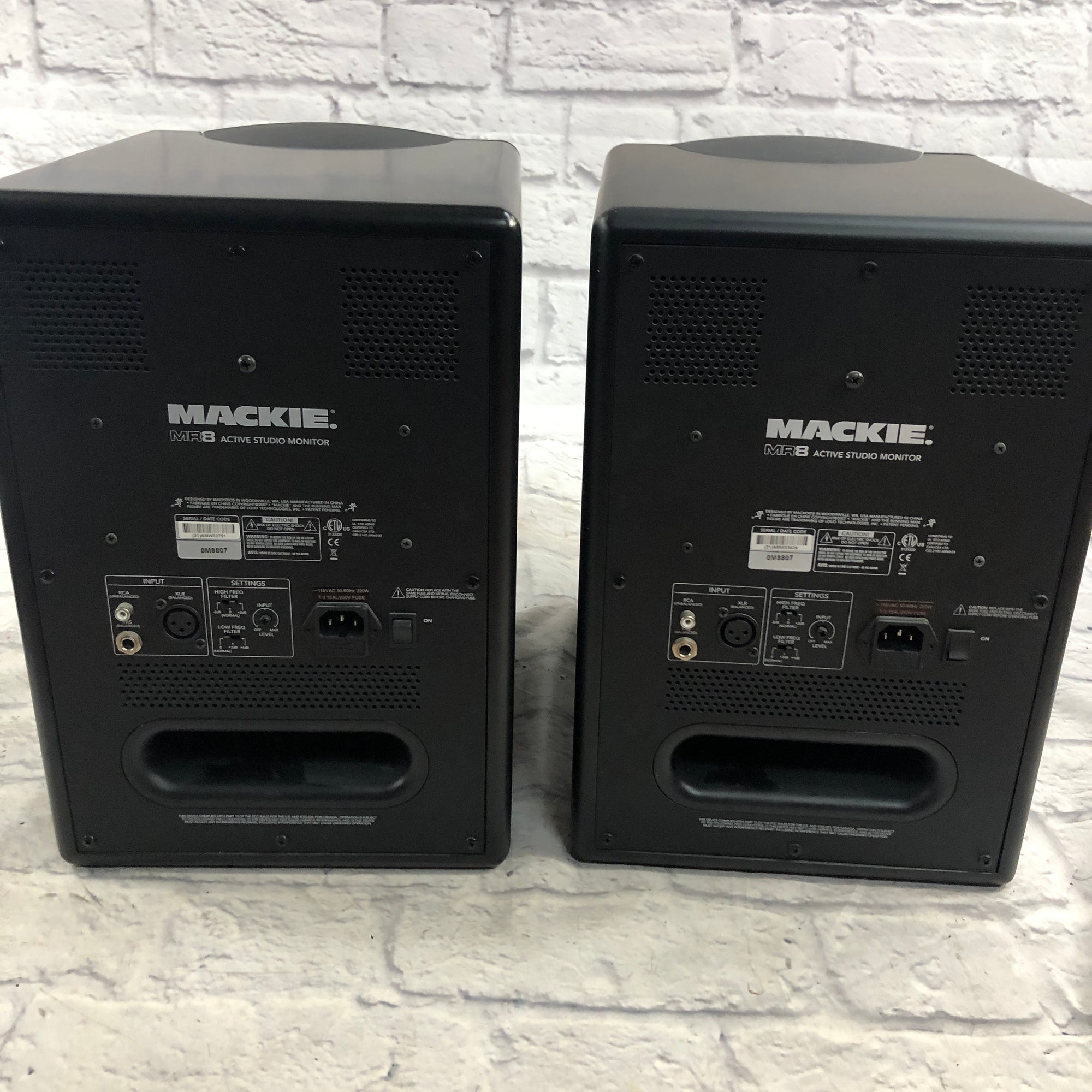 Mackie MR8 Studio Monitor Pair