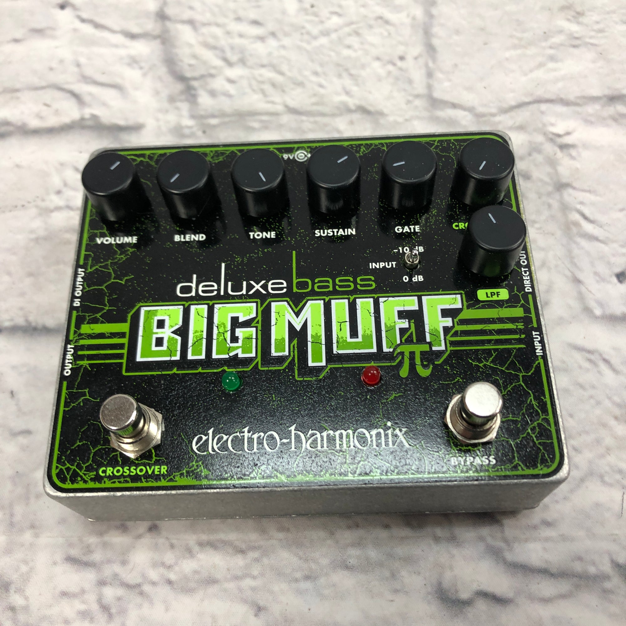 big muff deluxe bass pedal Electro Harmonix Deluxe Bass Muff Fuzz Pedal