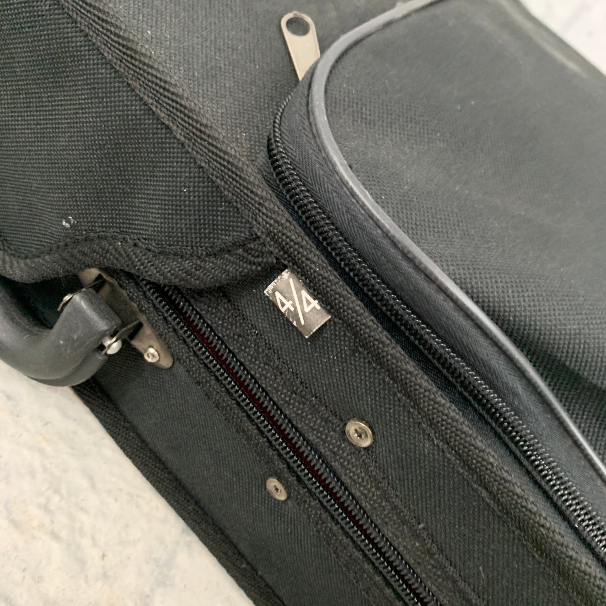 Unknown Brand 4/4 Violin with Case