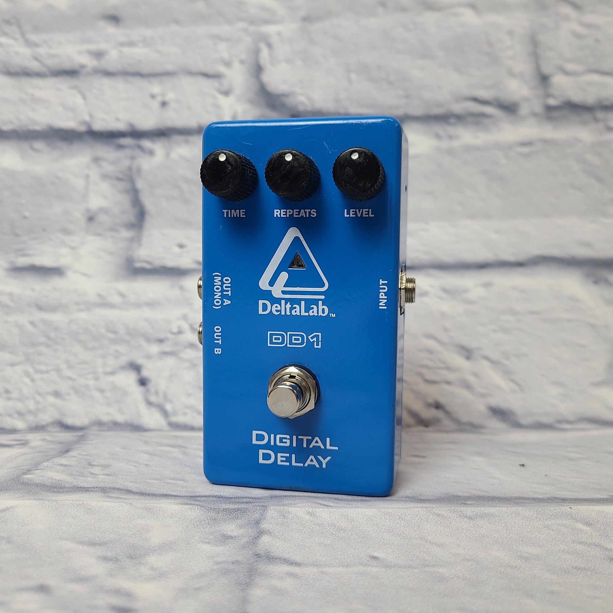 Deltalab DD1 Digital Delay Pedal for Electric Guitar