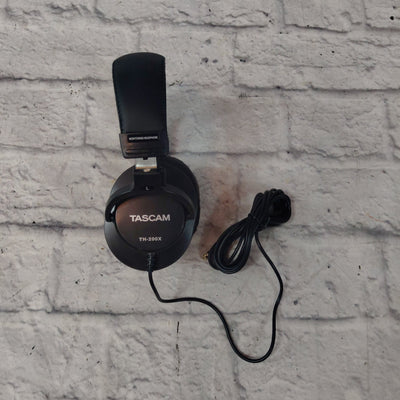 Tascam TH-200X True & Balanced Mixing Studio Headphones