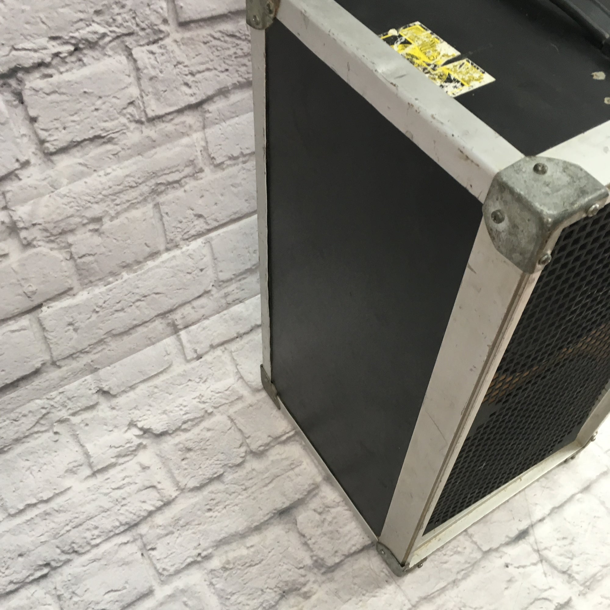 Peavey 2x10 Guitar Cabinet Eminence Loaded