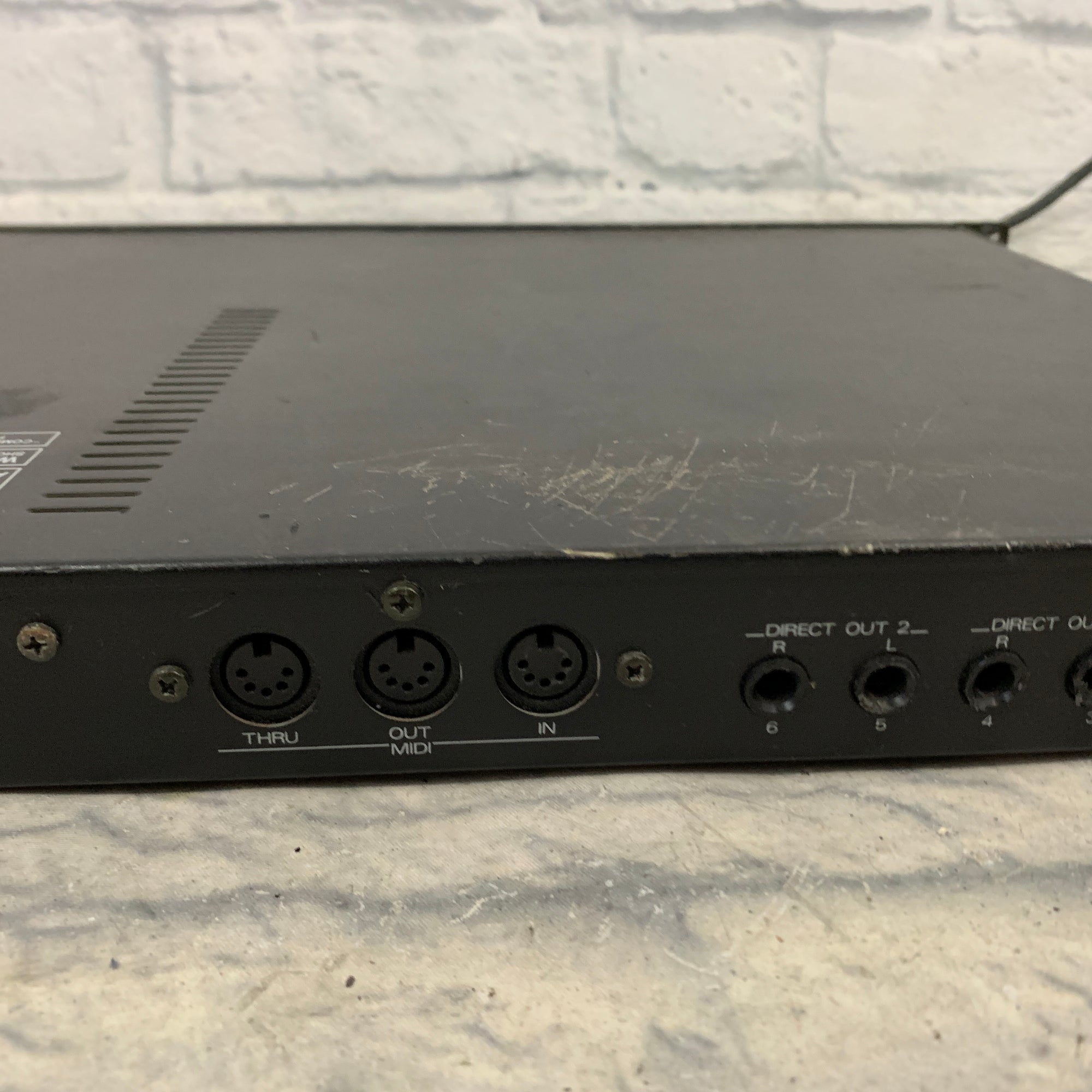 Roland U-220 RS PCM Sound Module Rackmount Synth