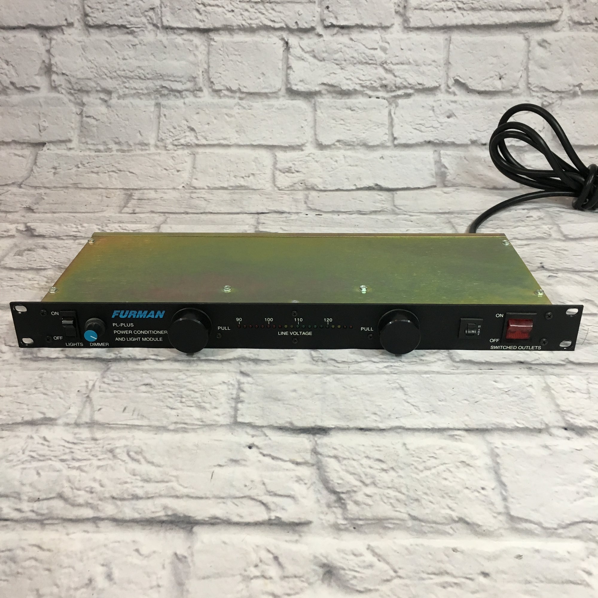 Furman PL-Plus Power Conditioner and Light Module