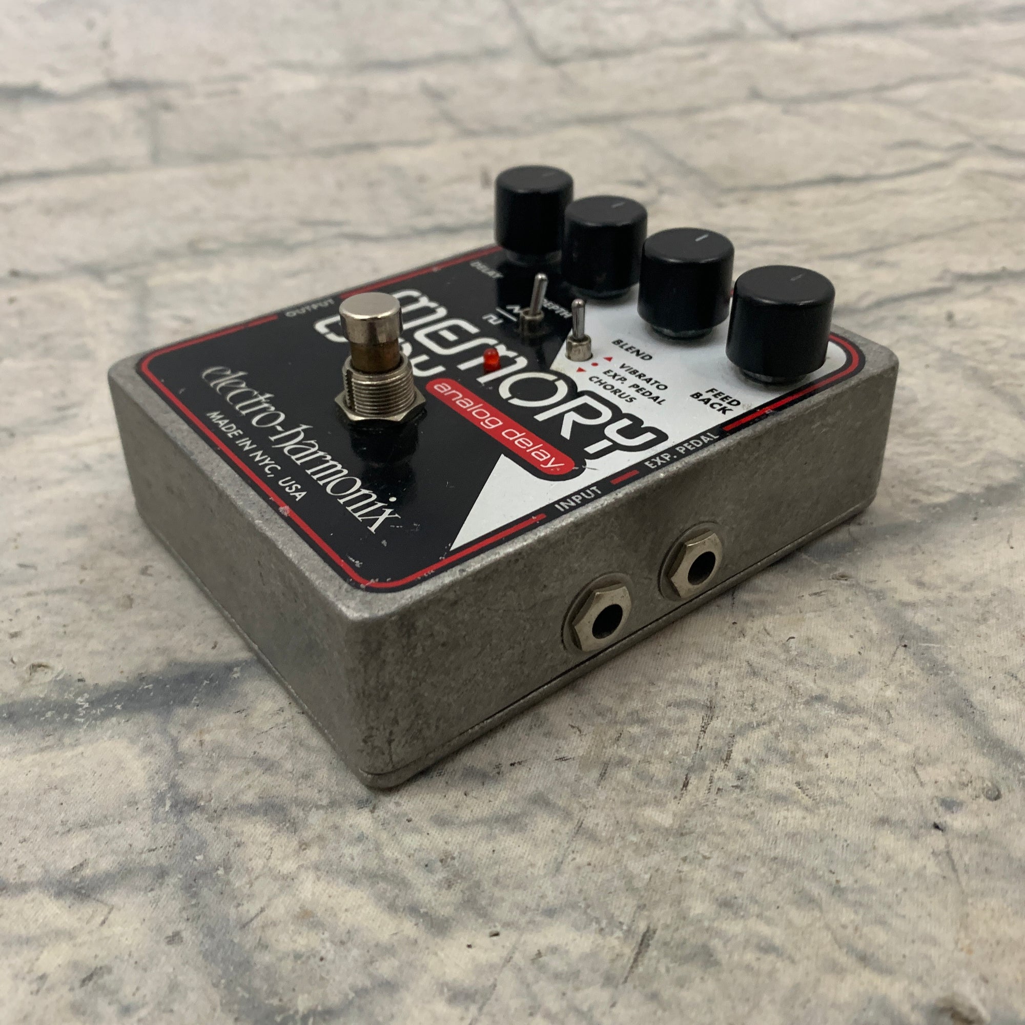 Electro-Harmonix Memory Boy Analog Delay Pedal