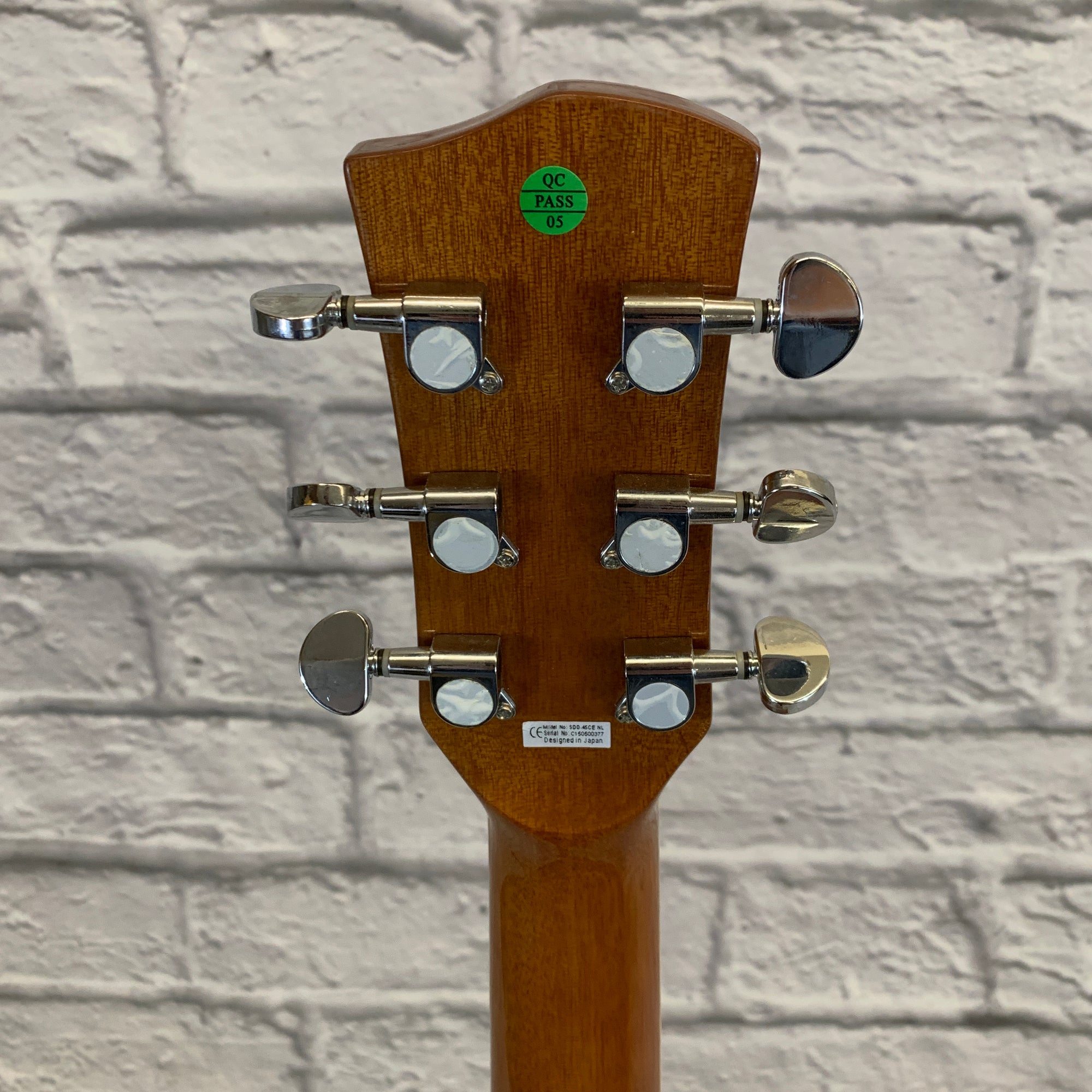 Suzuki SDG-45CE Acoustic/Electric Cutaway Natural