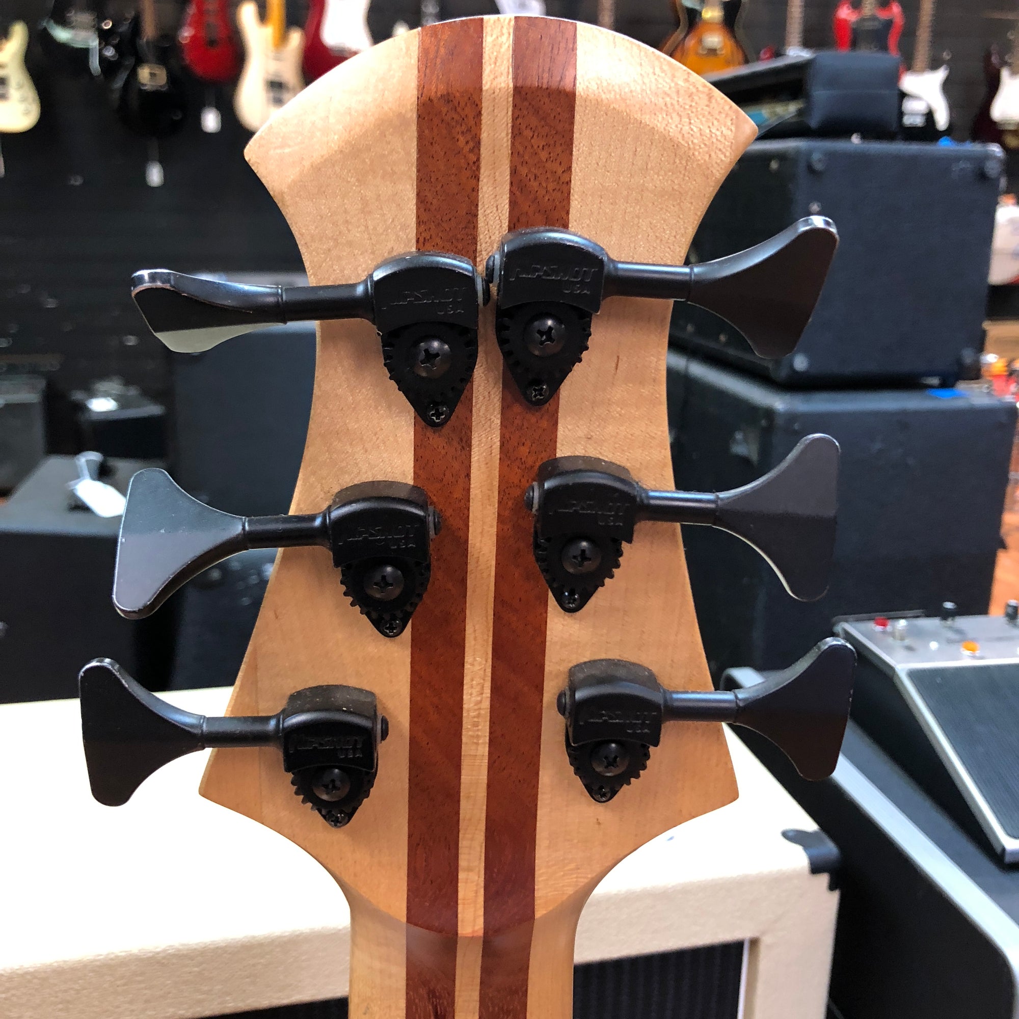**Stambaugh 6 String Active Bass DCSN