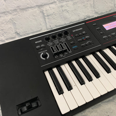 Roland Juno-DS61 61-Key Synth Controller Sampler w/ Gig Bag