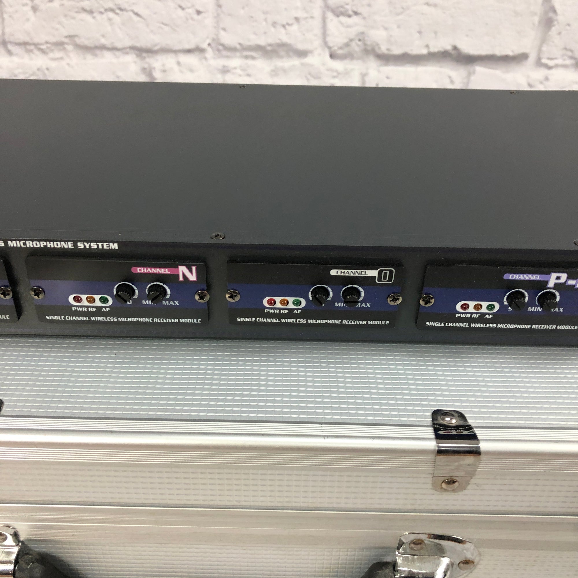 VocoPro UHF5800 Wireless Microphone Setup