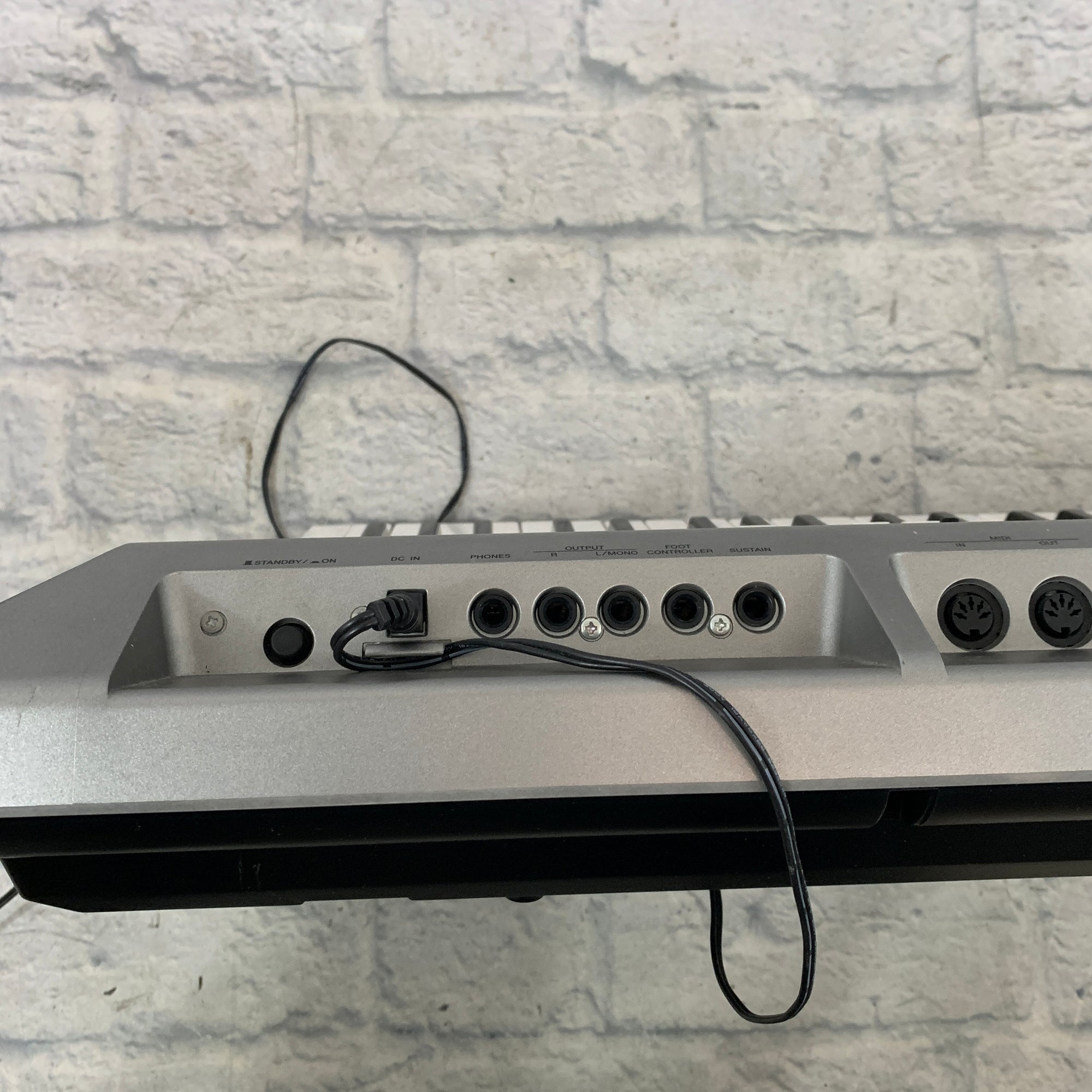 Yamaha MM6 61 Key Synth Workstation