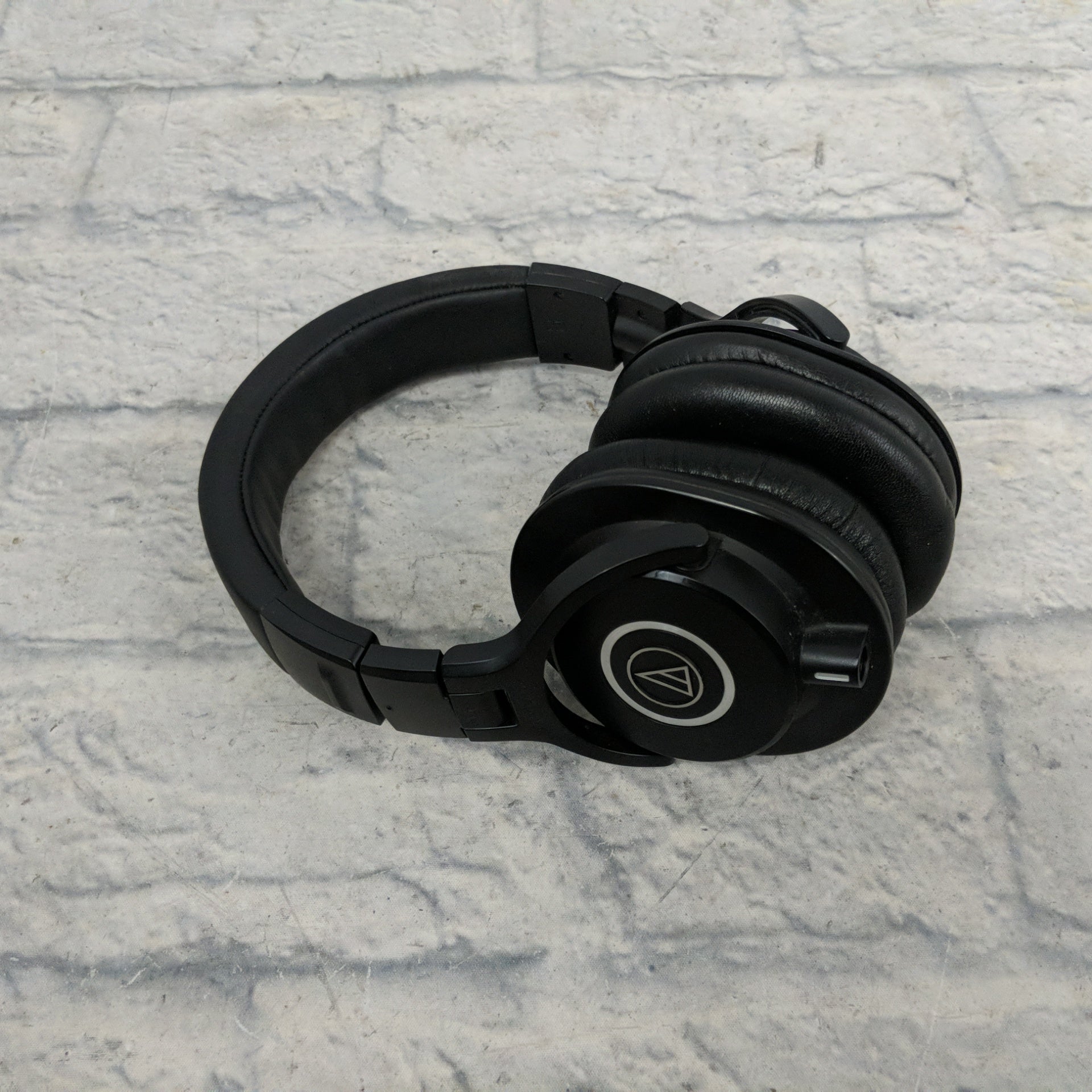 Audio-Technica ATH-M40x Studio Monitor Headphones