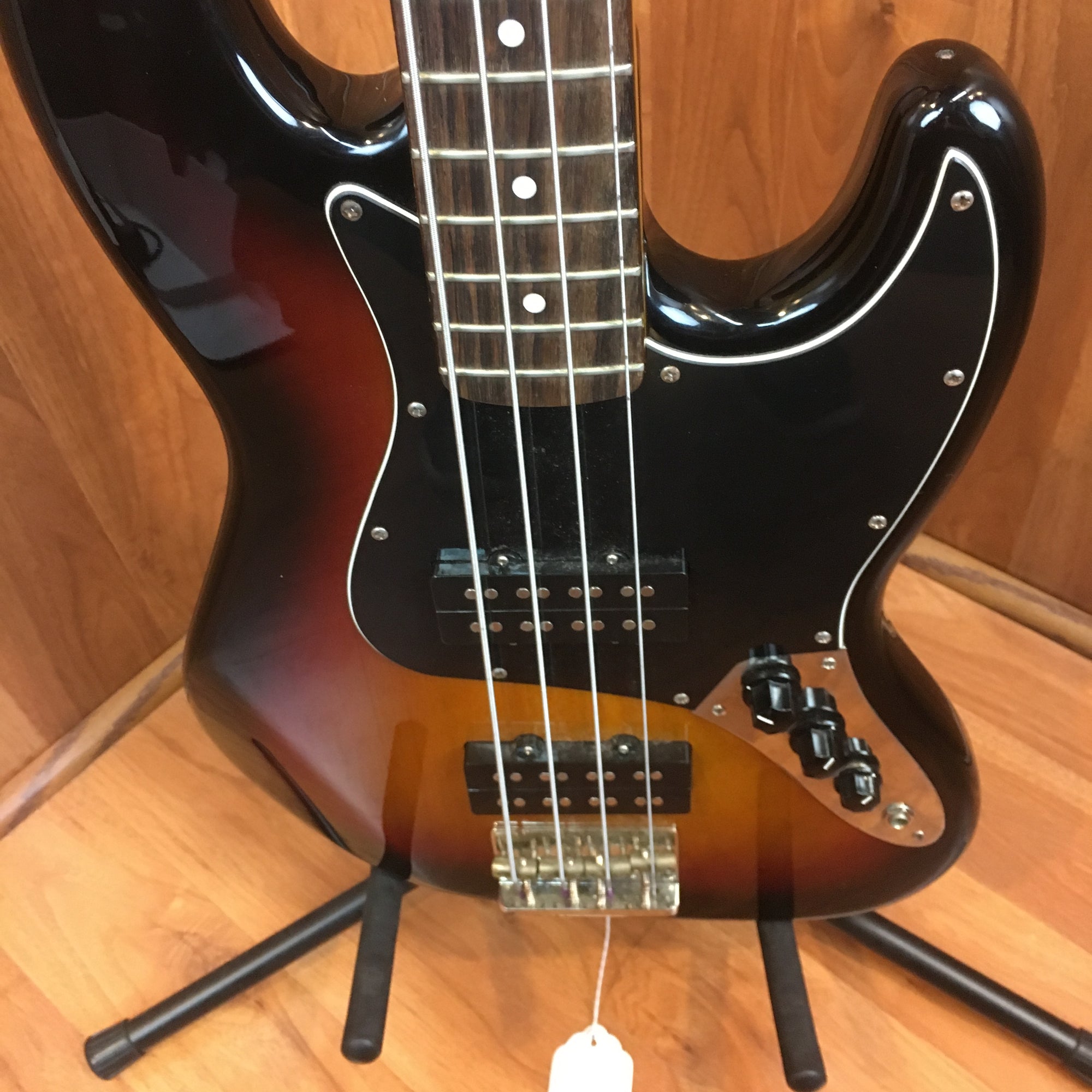 Fender Jazz Modern Player 4 String Bass