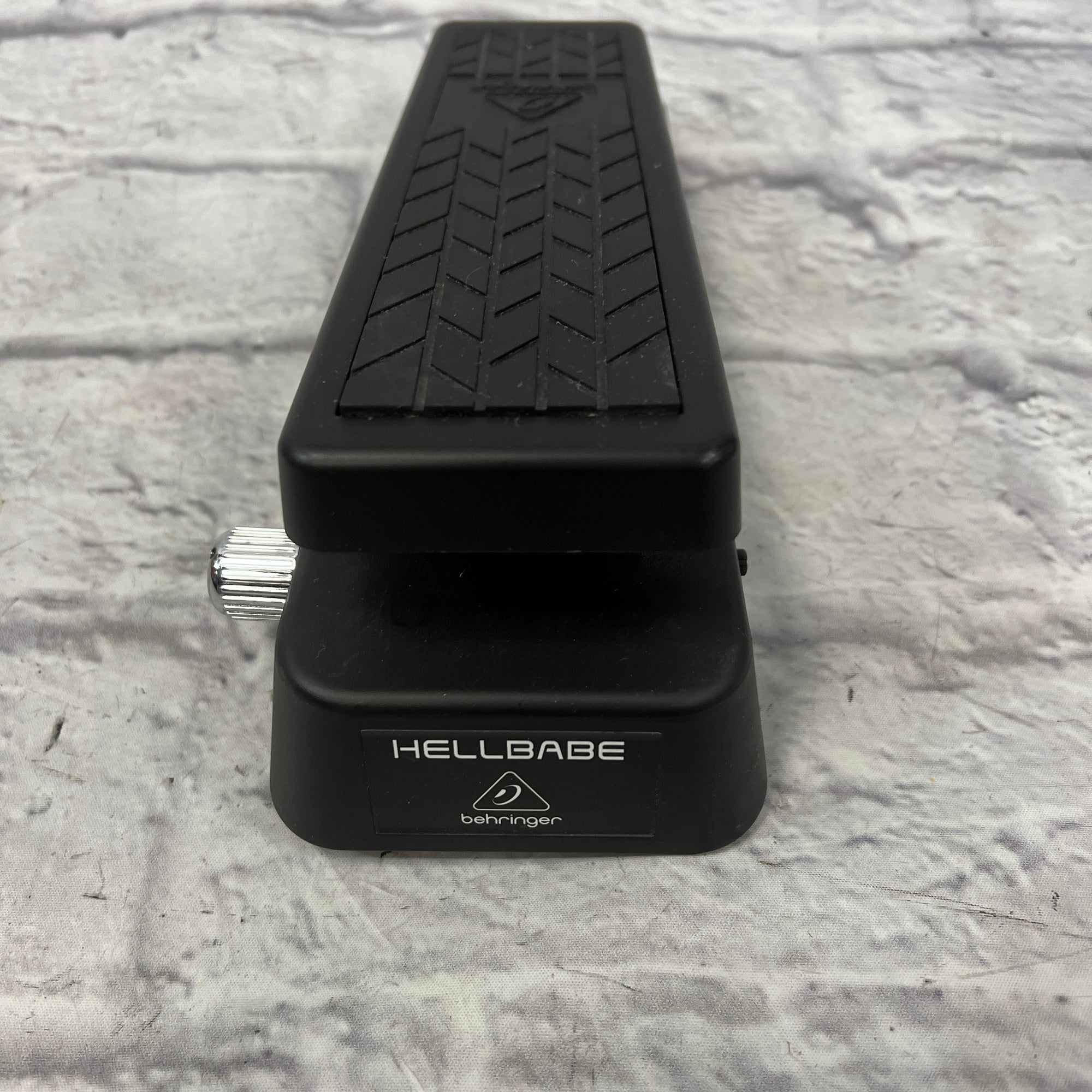 Behringer Hellbabe Wah Pedal