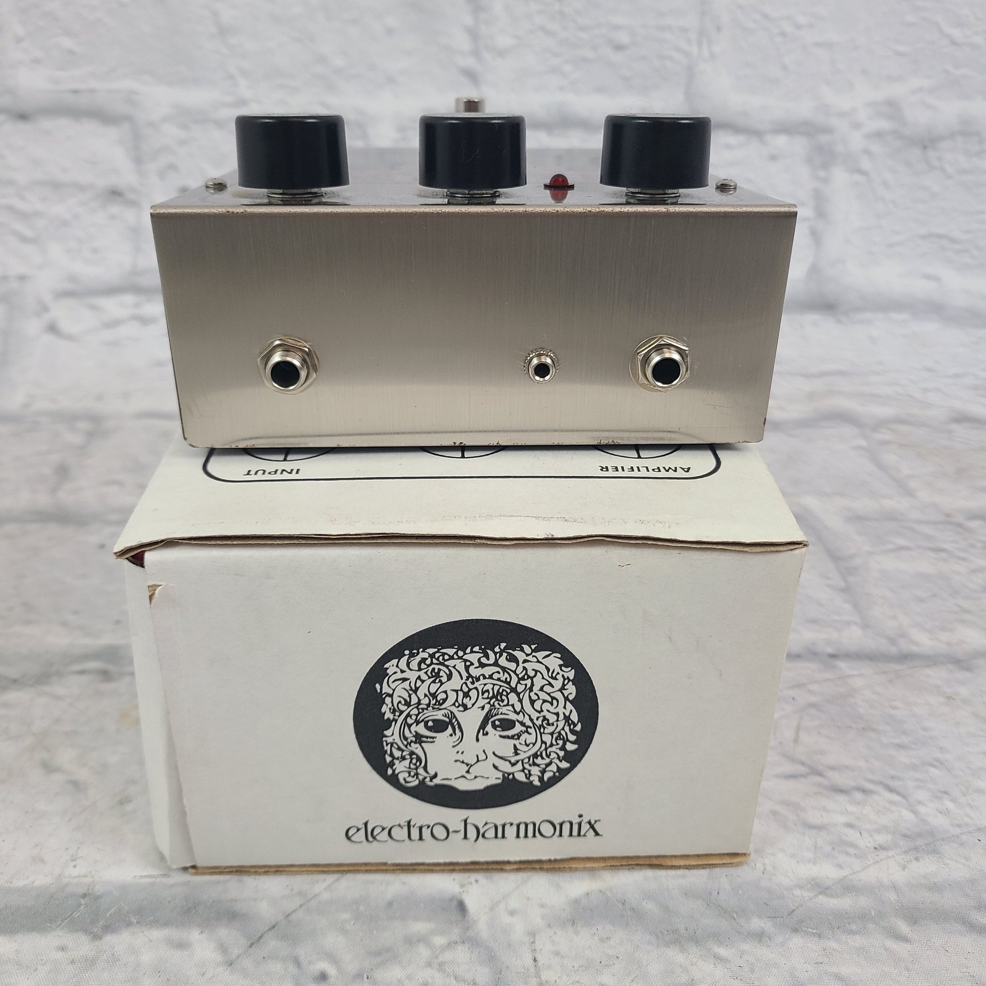 Electro-Harmonix Big Muff Pi w/ box Fuzz Pedal - Evolution Music