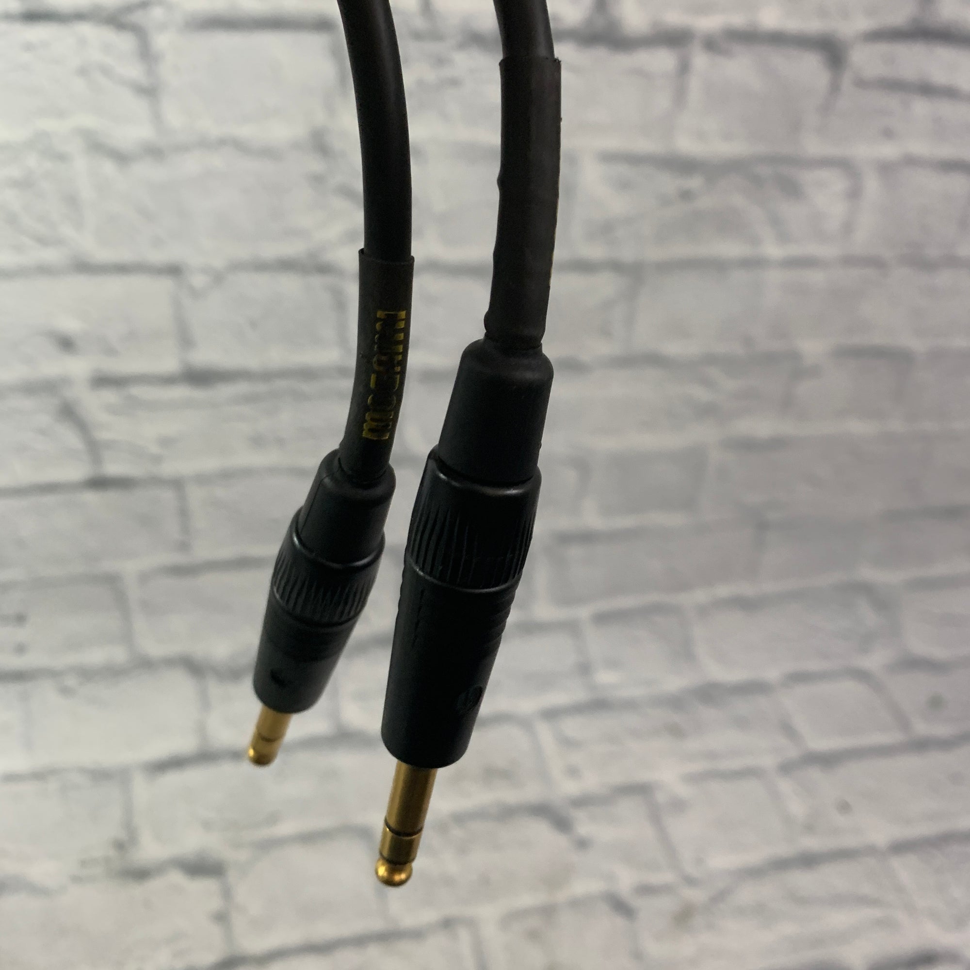 Mogami Neglex TRS to XLR Gold Tip 6ft (Pair)