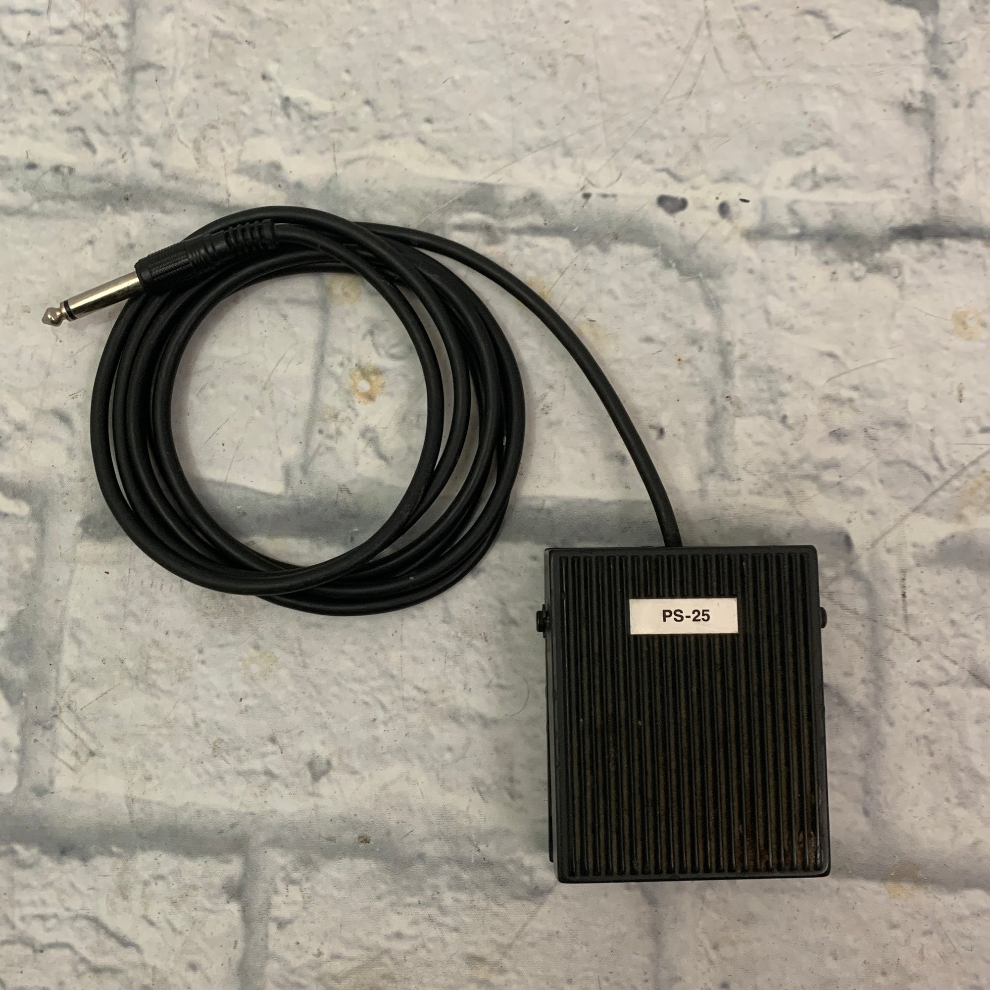 QuikLok PS-25 - Rubberized Foot Pedal with Switchable Open/Closed Contacts