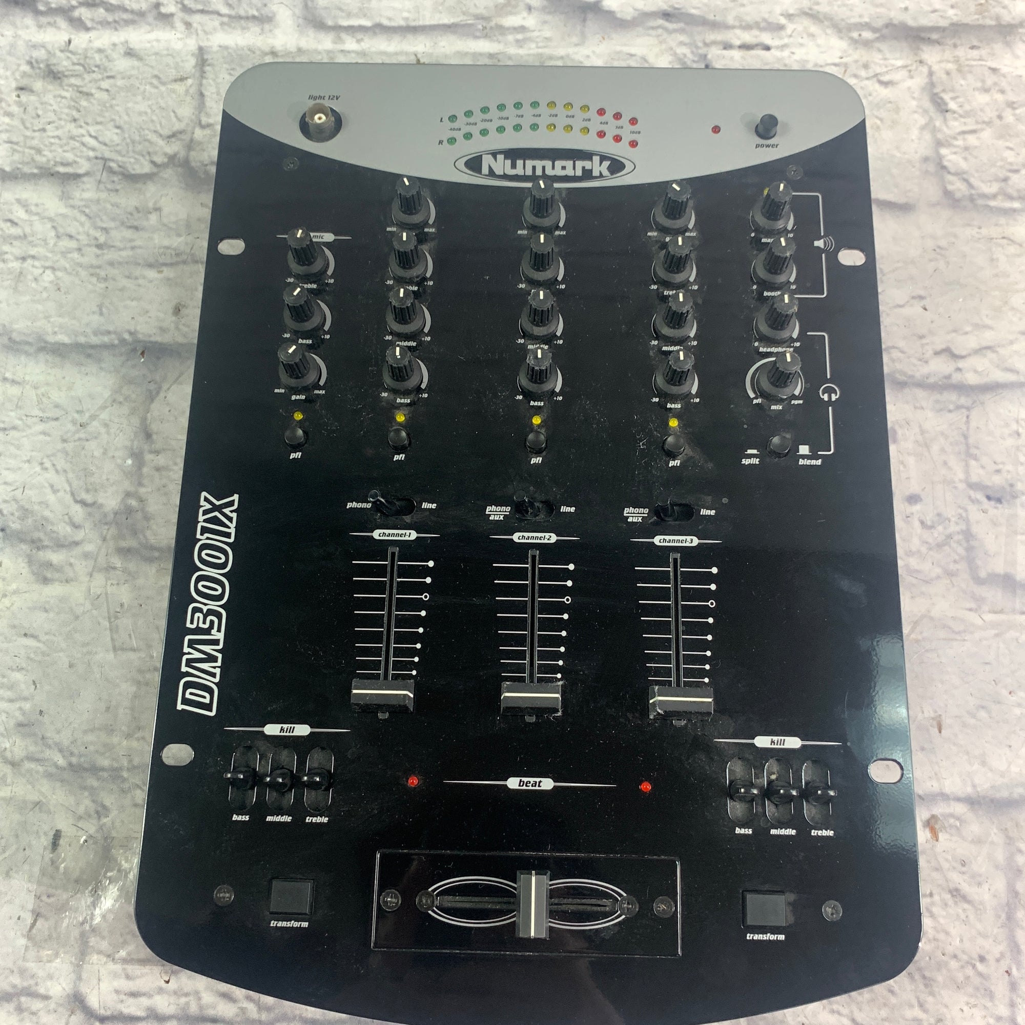 Numark DM 1180 DJミキサー　ベスタクス Studio Series