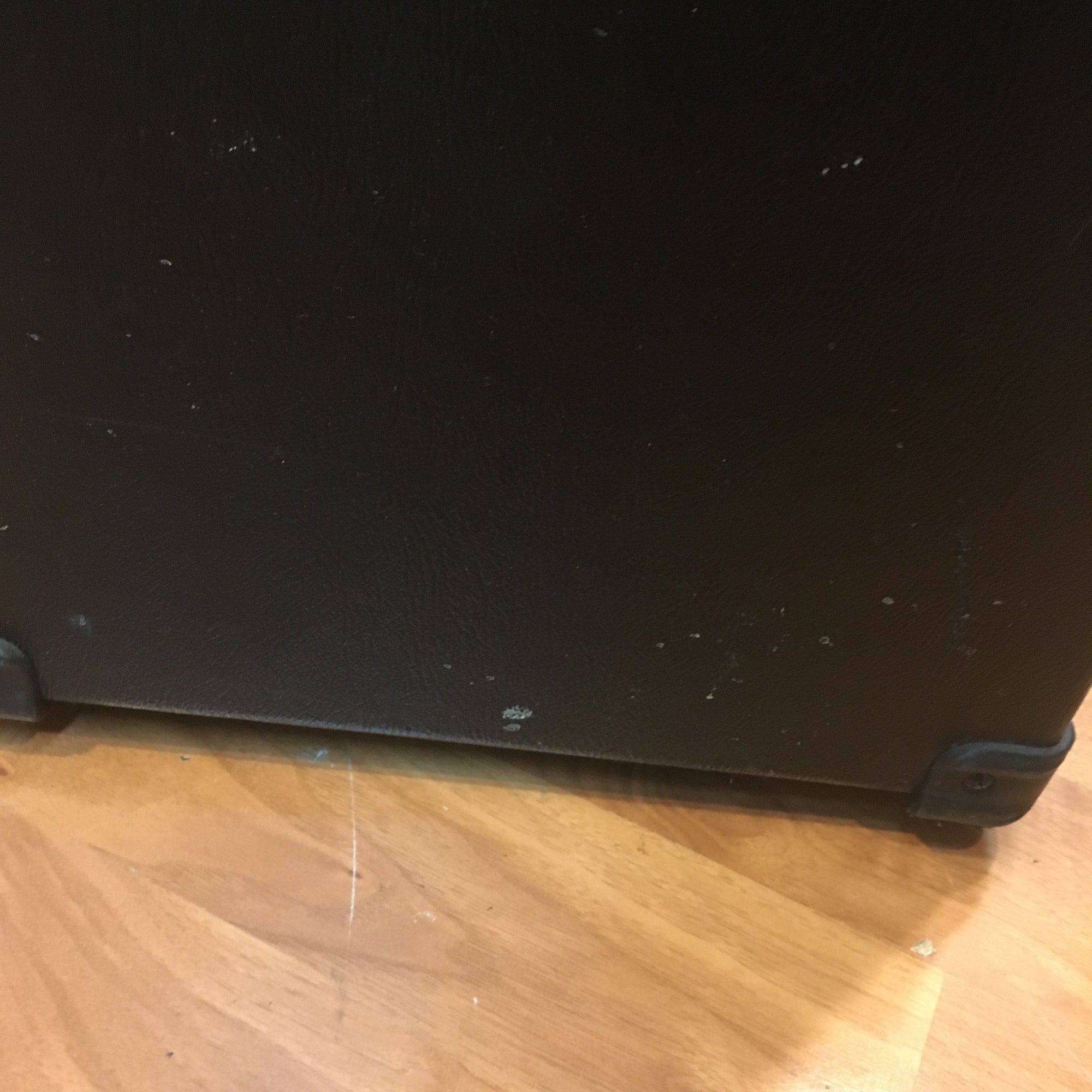 Line 6 300 watt 4x12 Cab SALE!