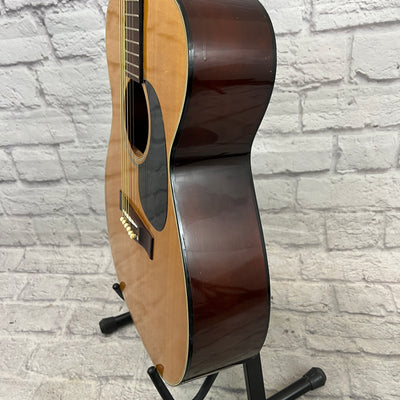 Toyota 605 Acoustic Guitar