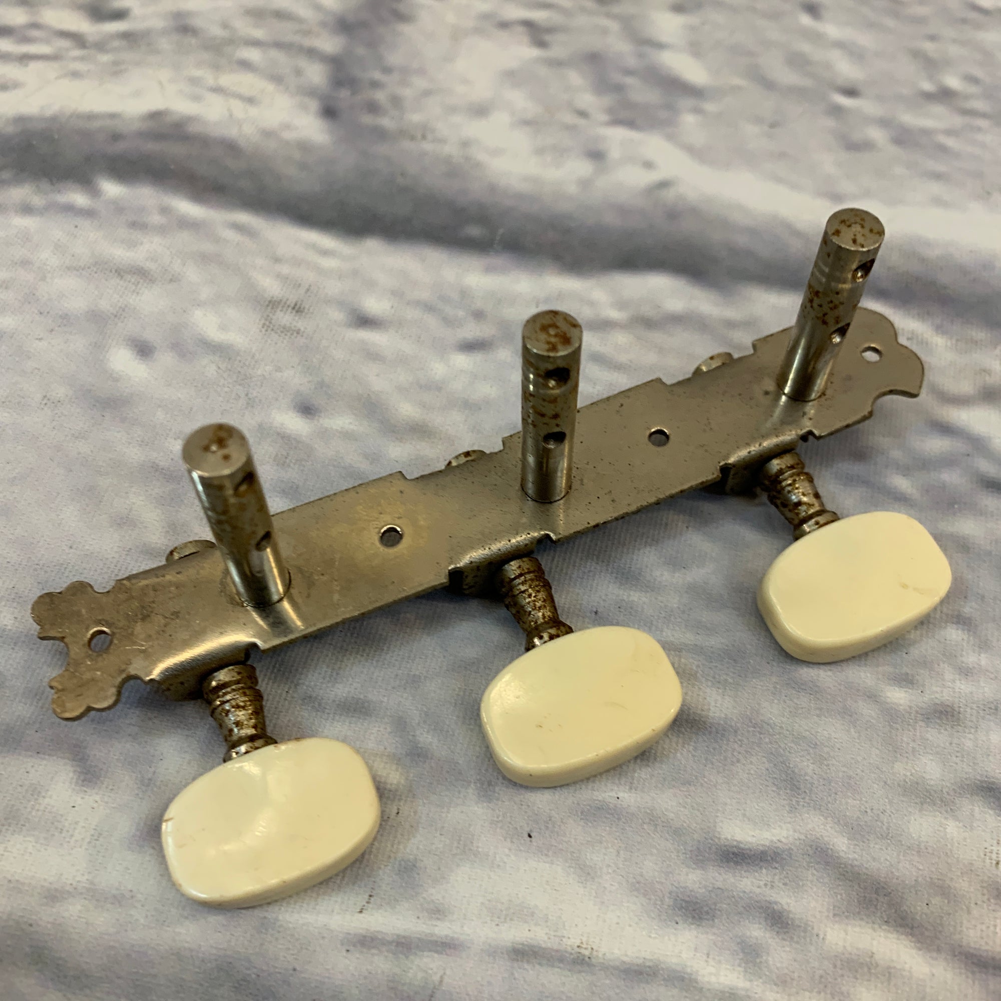 Gibson L48 Tuning Machines
