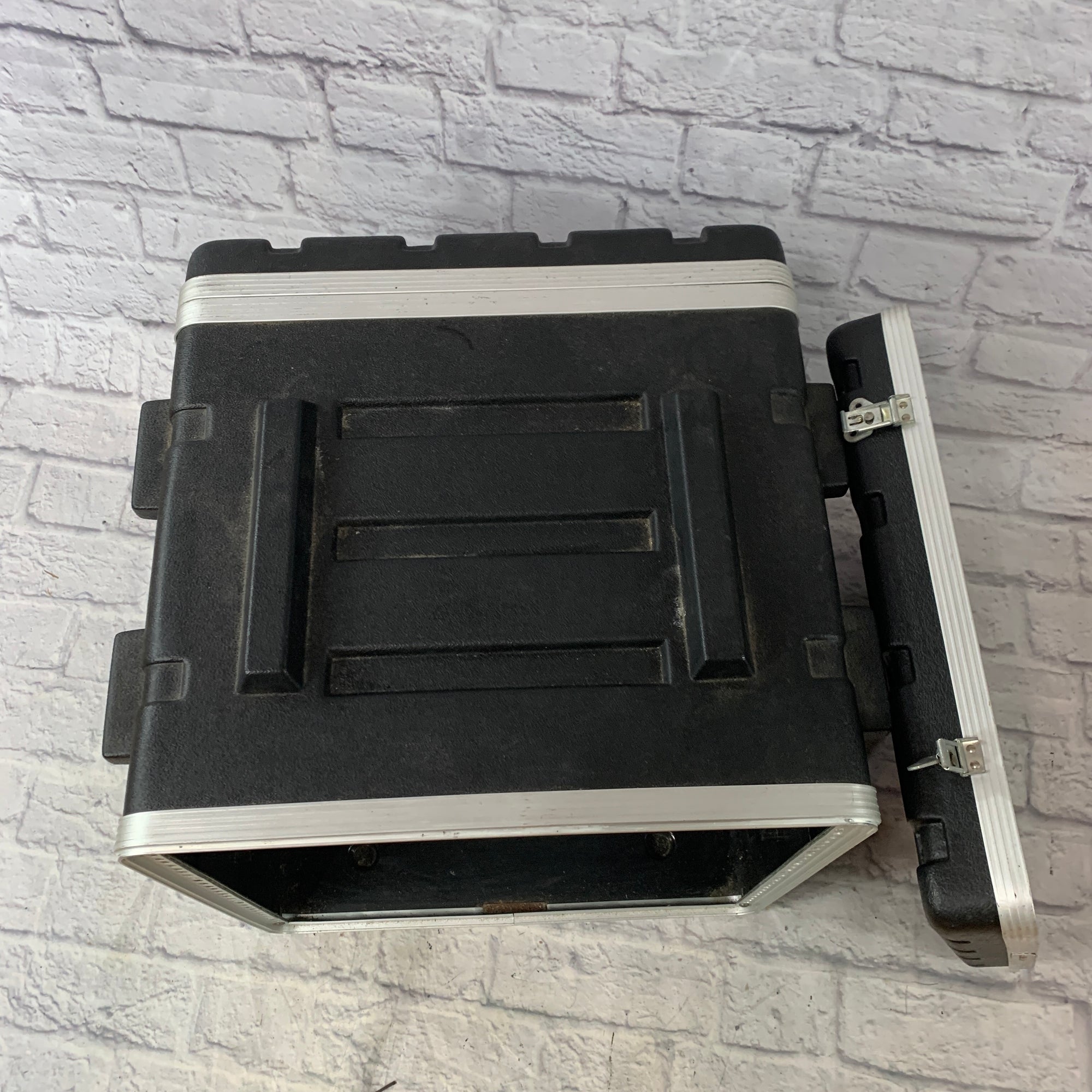 Global Source 10U Molded Rack Carrying Case