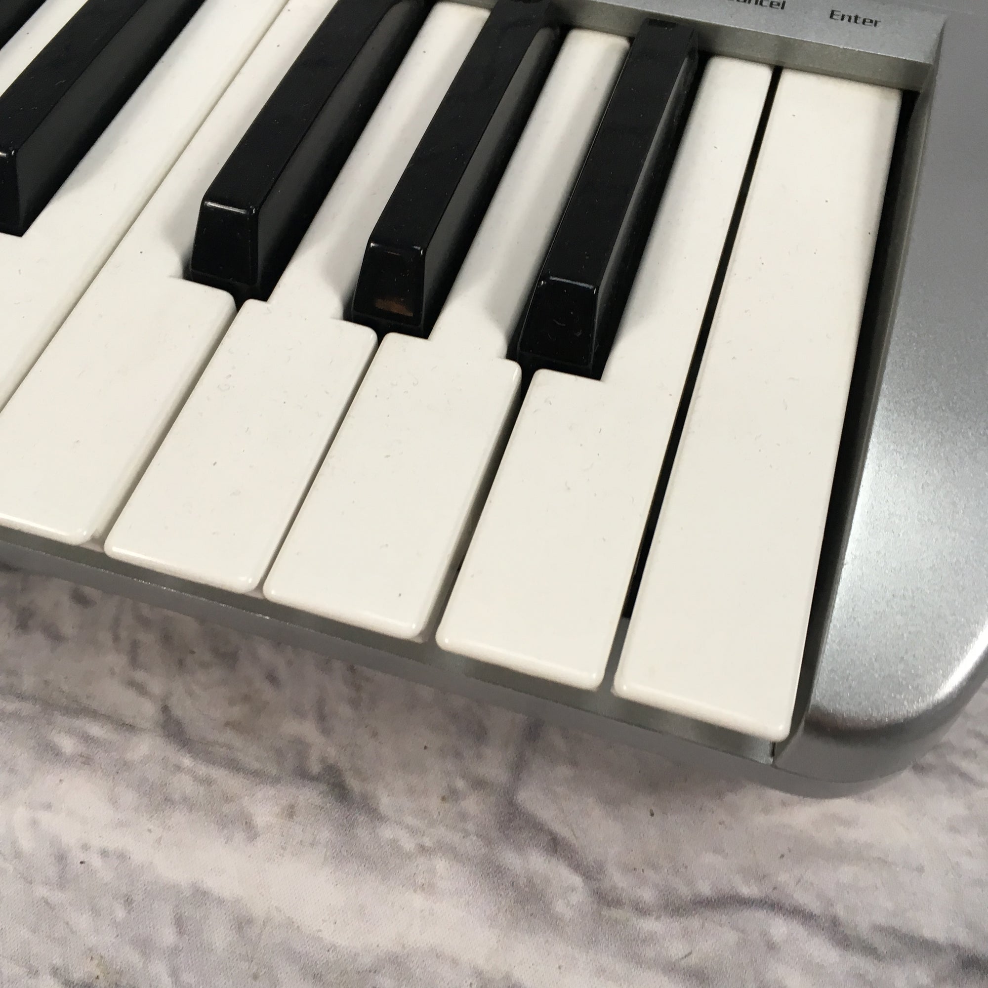 Midiman Oxygen 8 25 Key USB Midi Controller
