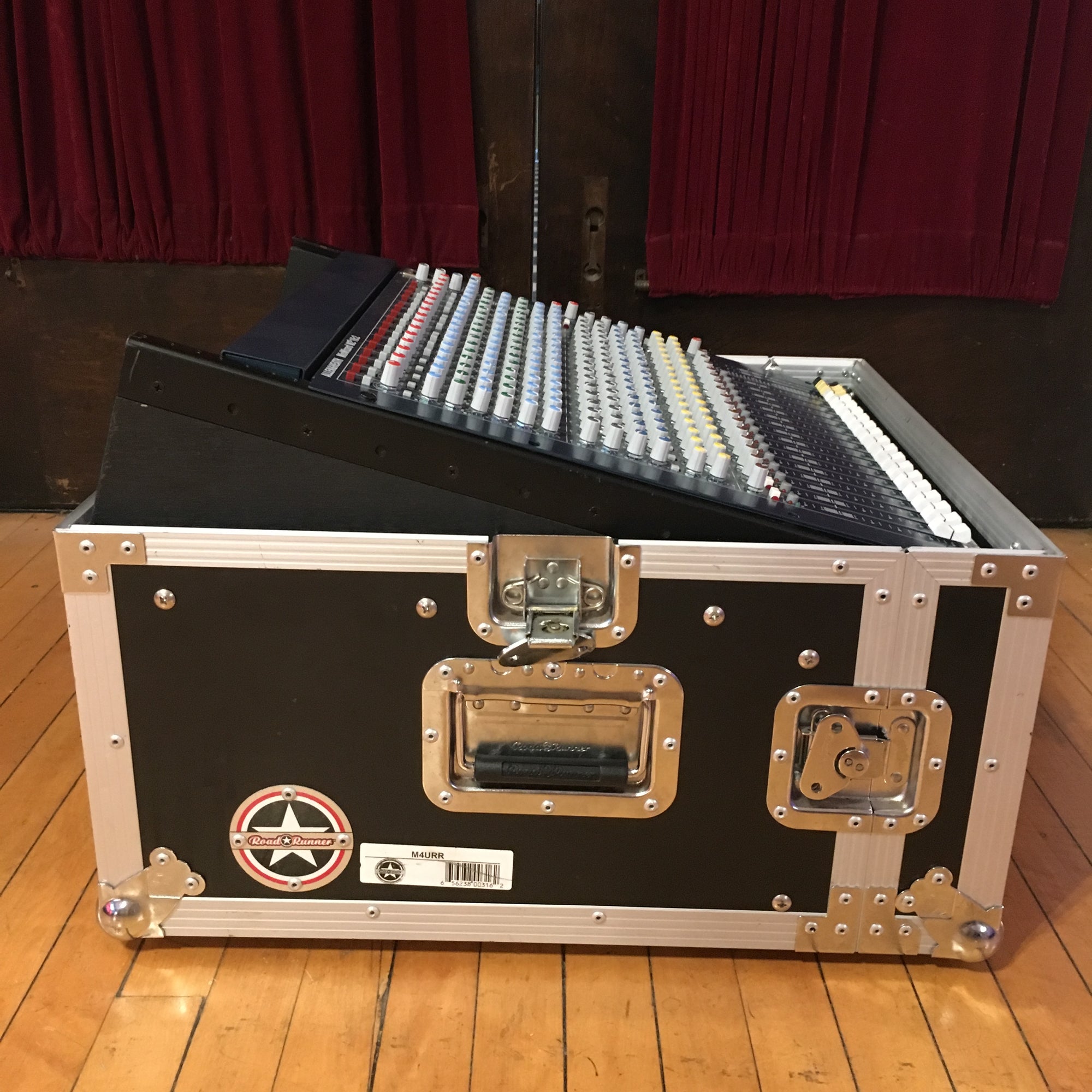 ** Allen & Heath Mix Wizard 16 Channel Mixer w/ Hard Case