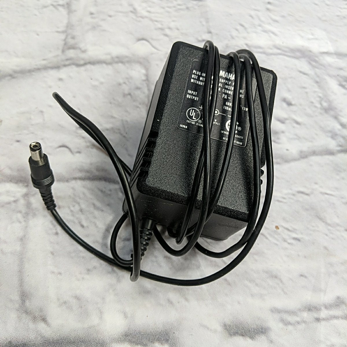 Yamaha PSR-225 Electronic Keyboard