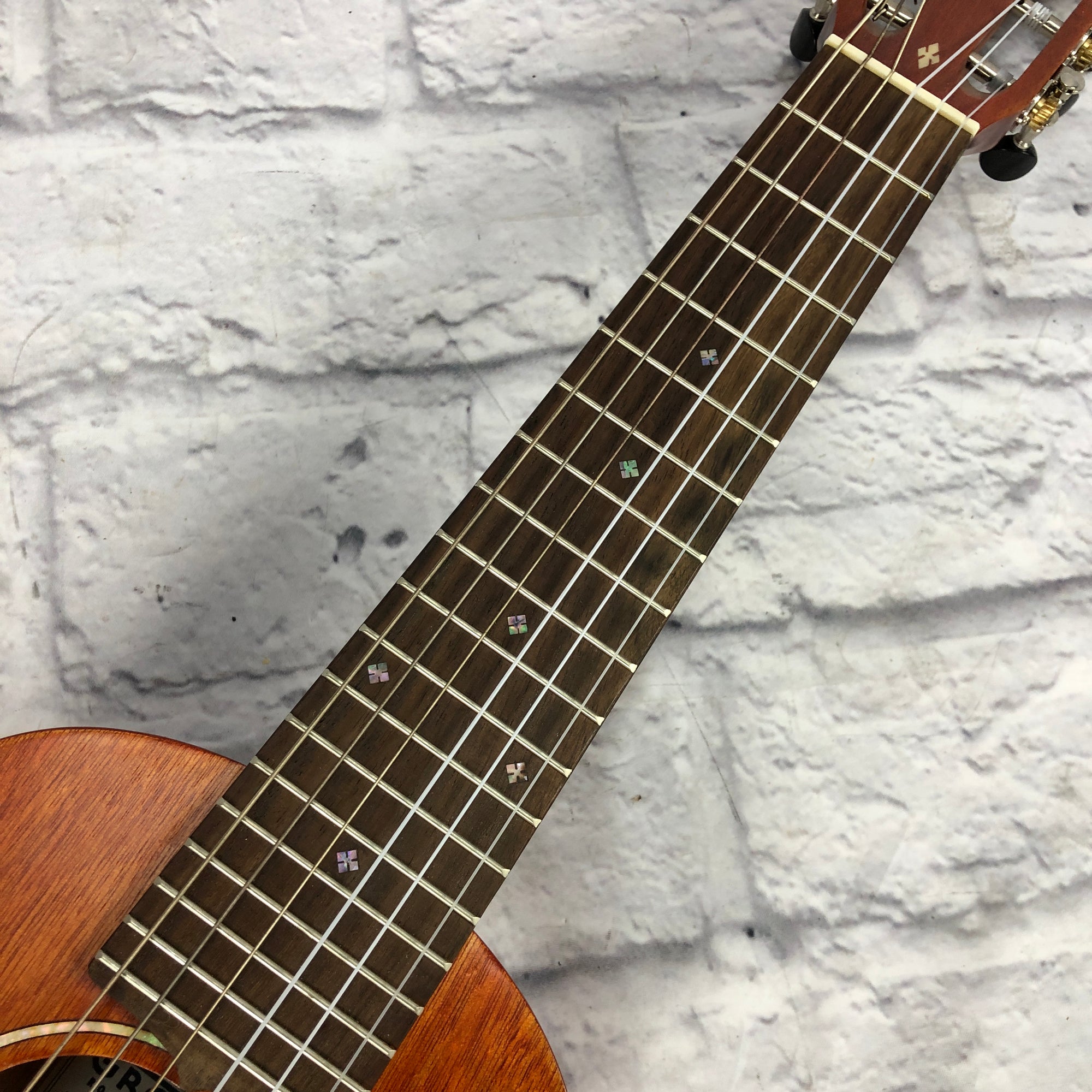 Gretsch G9126 Six String Guitarlele with Gretsch Padded Bag