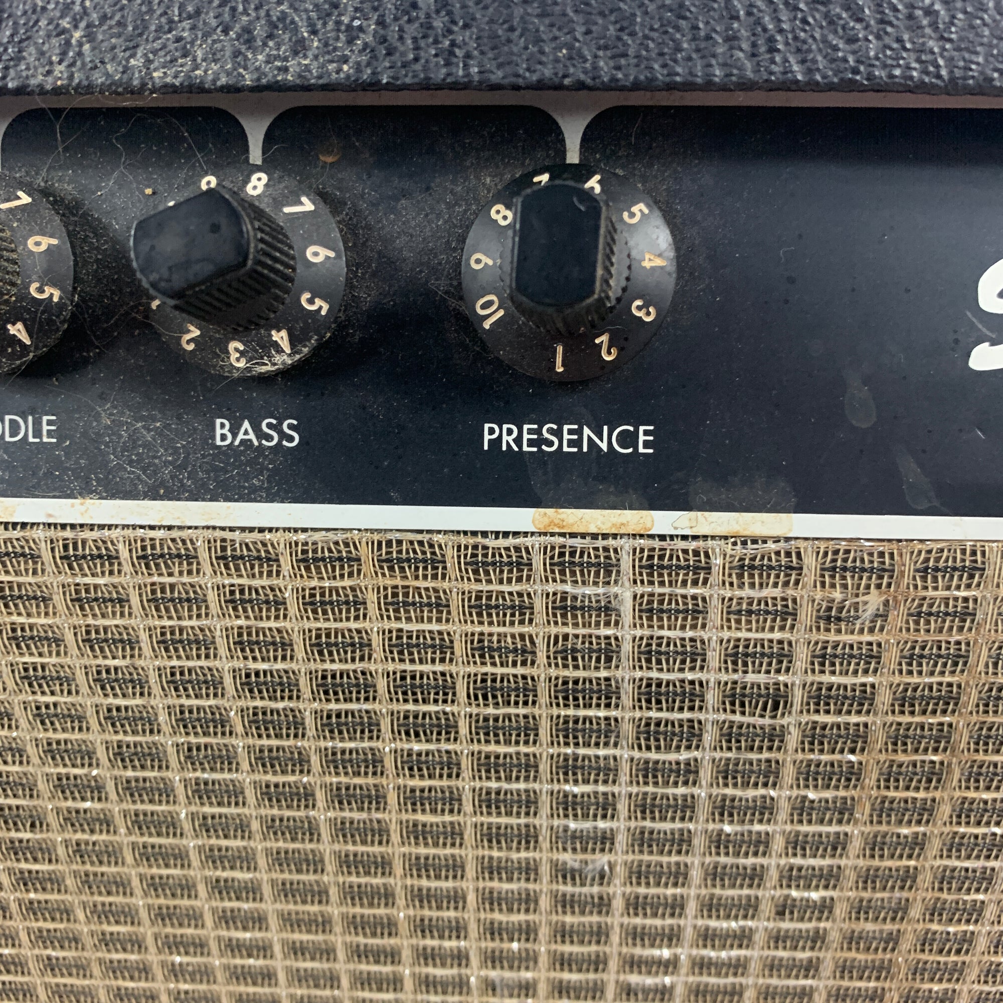 Vintage 1983 Fender Bass Sidekick 30 Bass Guitar Combo Amp