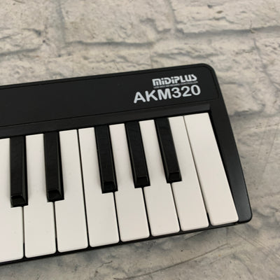 MidiPlus AKM320 32 Key USB Midi Controller