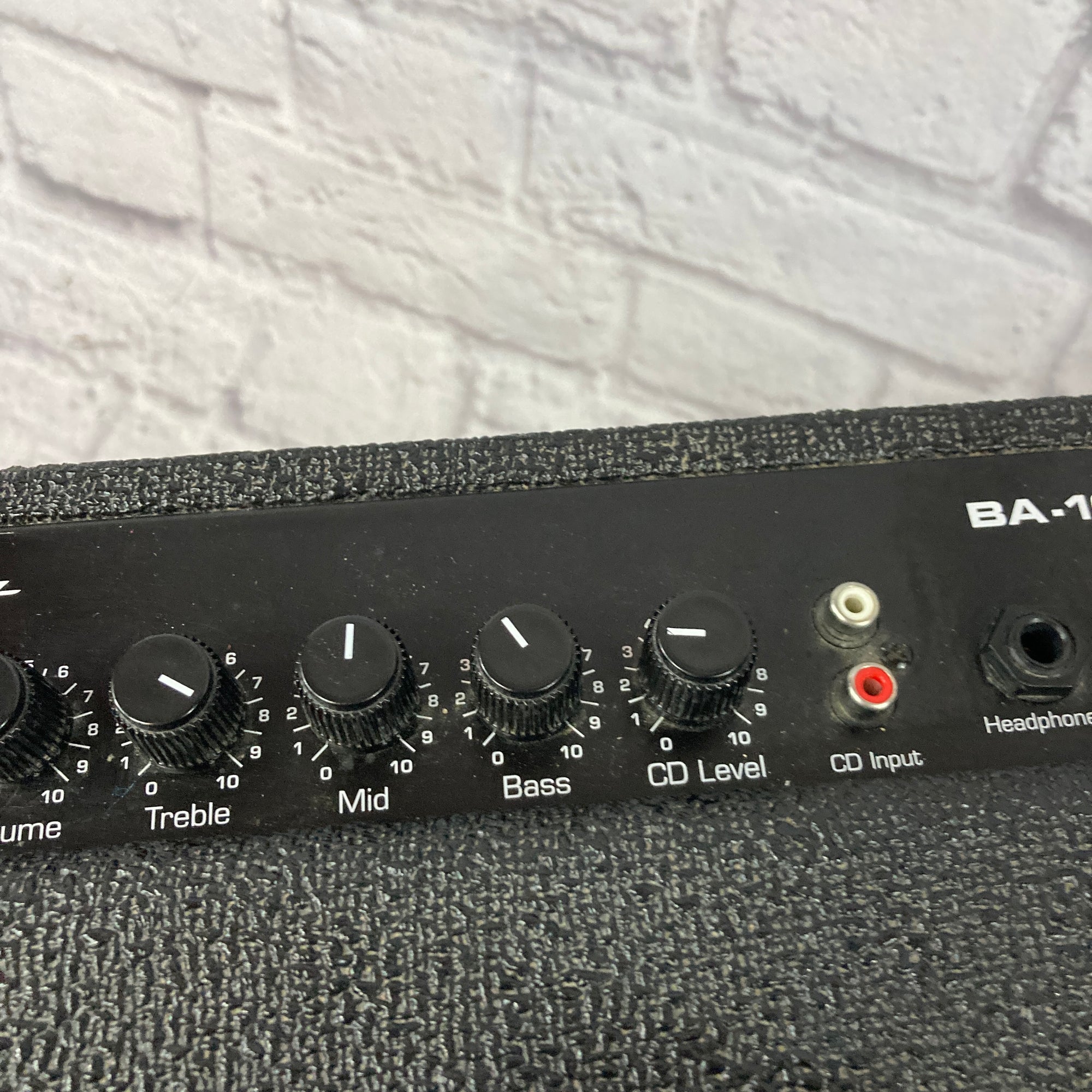 Ampeg BA-108 Bass Combo Amp