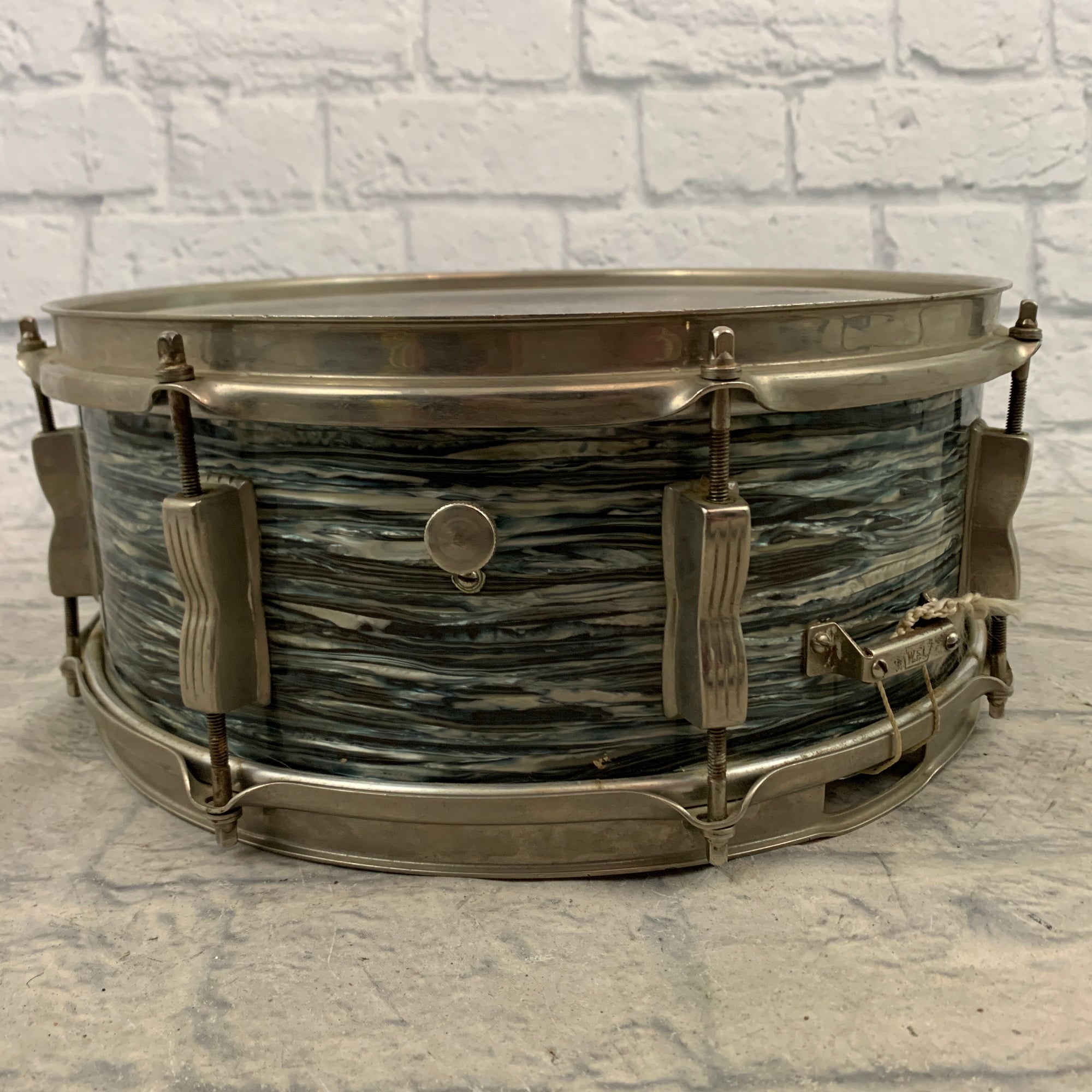 WFL Super Classic 5.5" x 14" Snare Drum - Blue Oyster Pearl