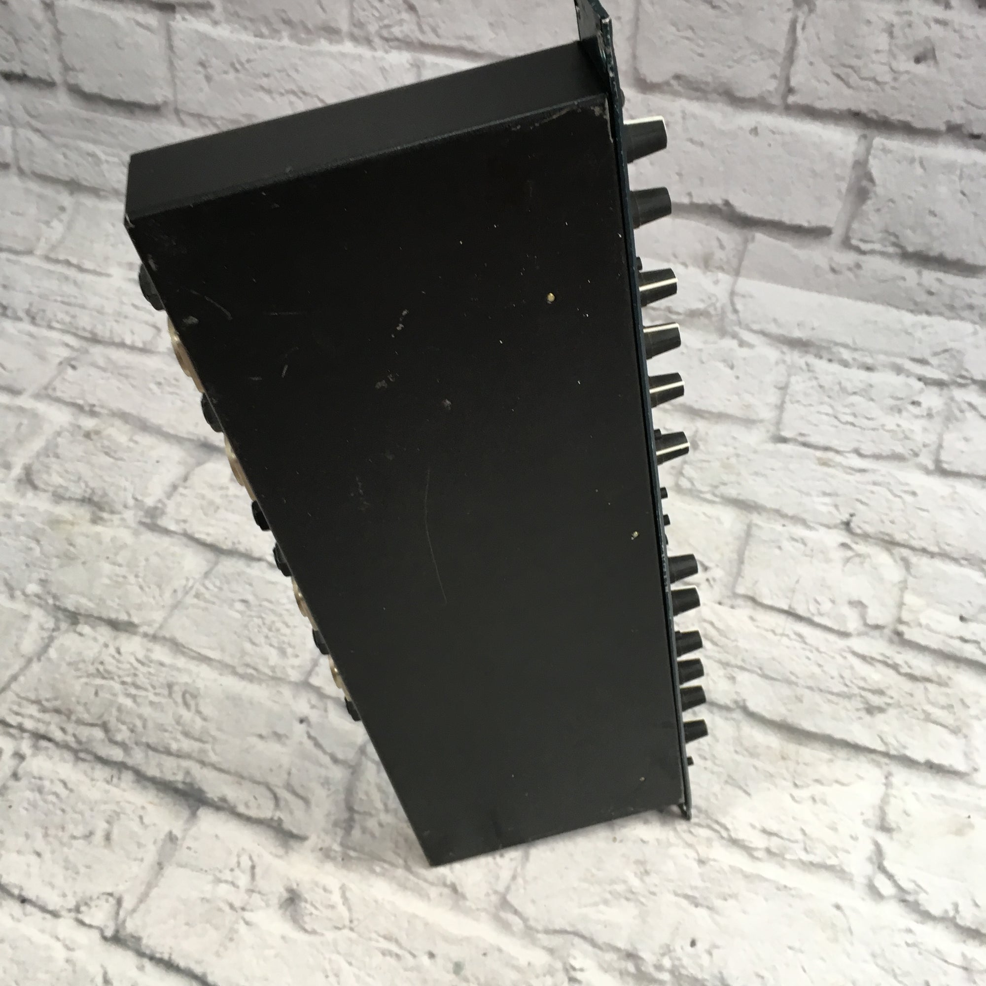 DBX 166A Compressor Limiter