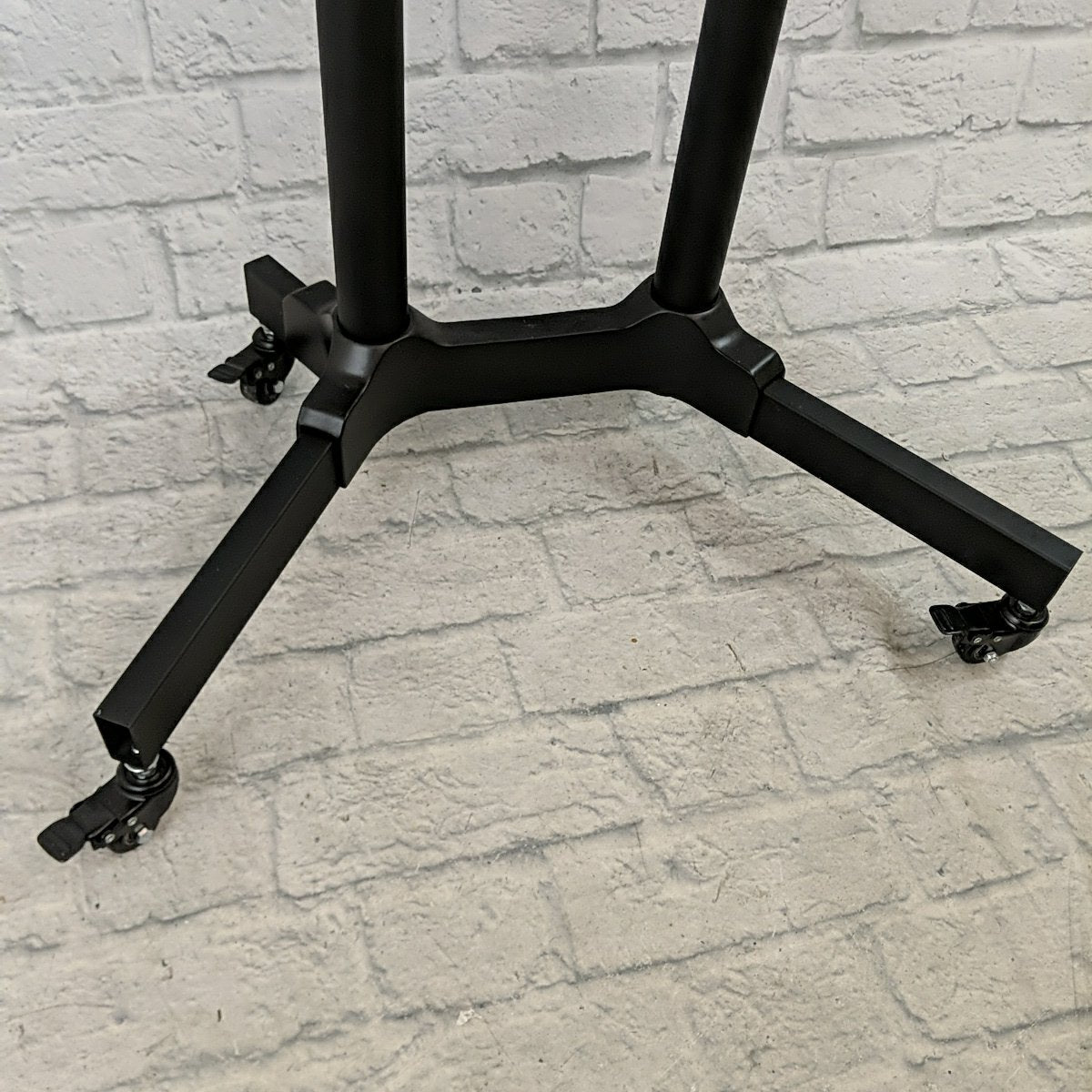 Unknown Two-Tier Rolling Stand