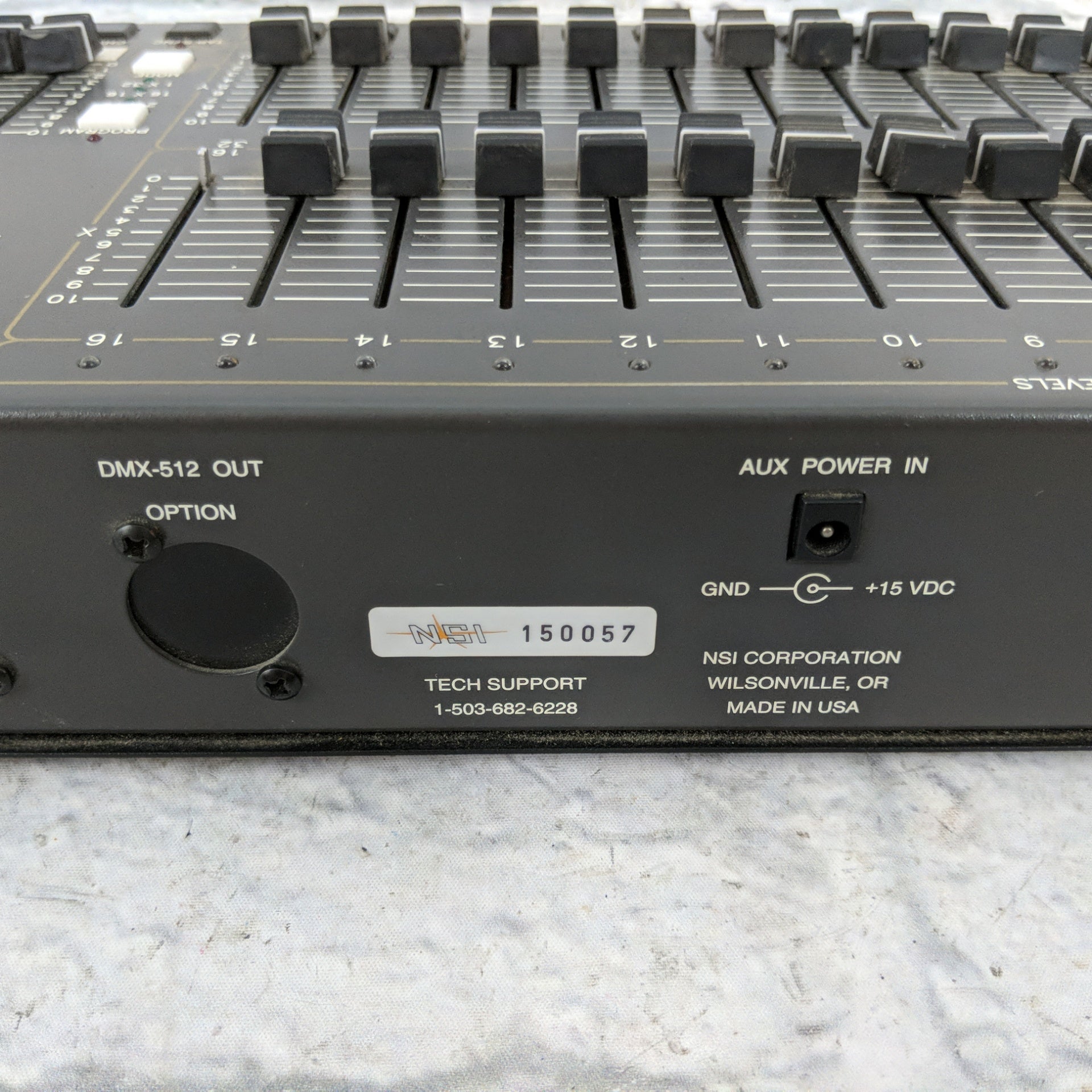 Leviton NSI MC 7016 DMX Memory Lighting Controller
