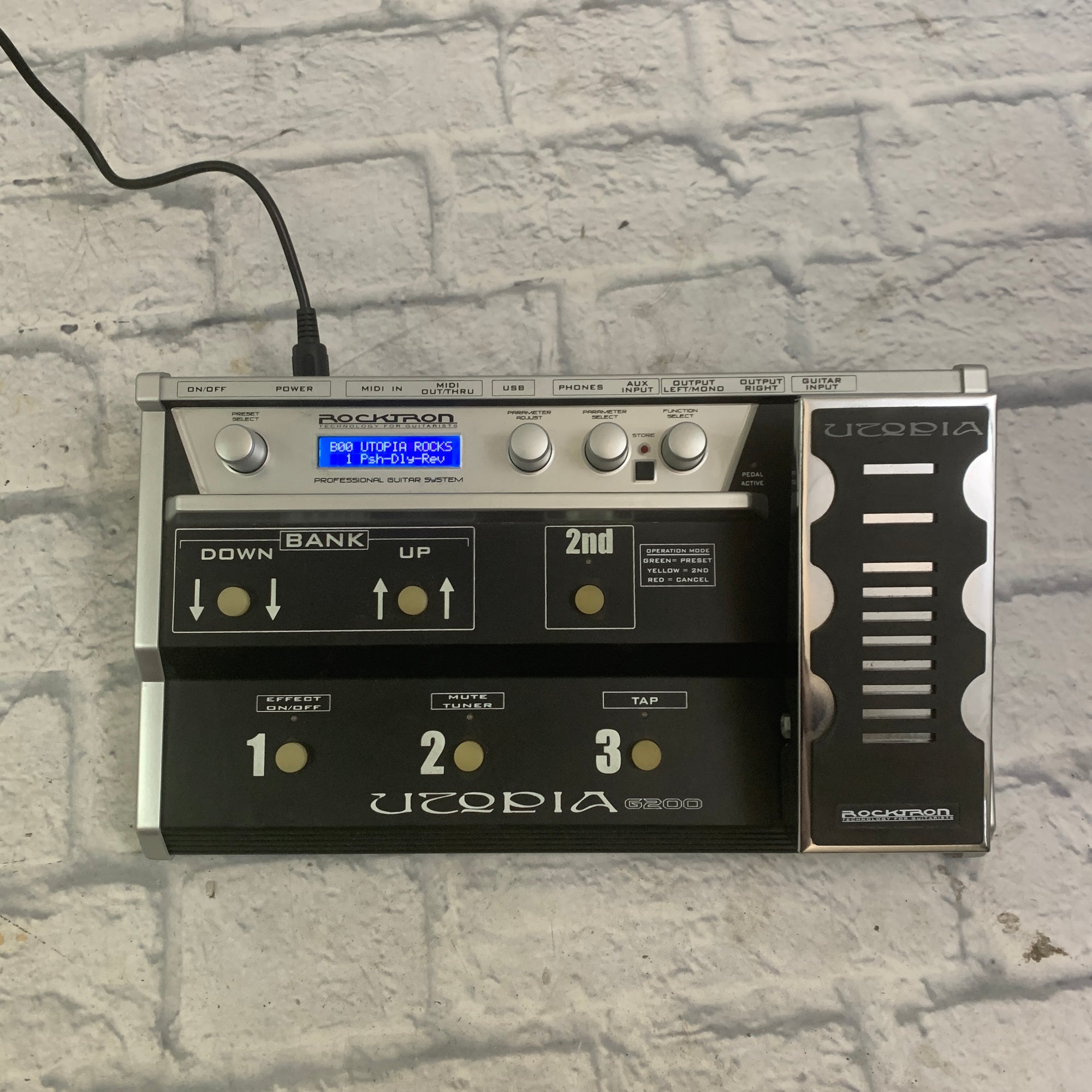 Rocktron G200  Multi Effects Pedal w/ box