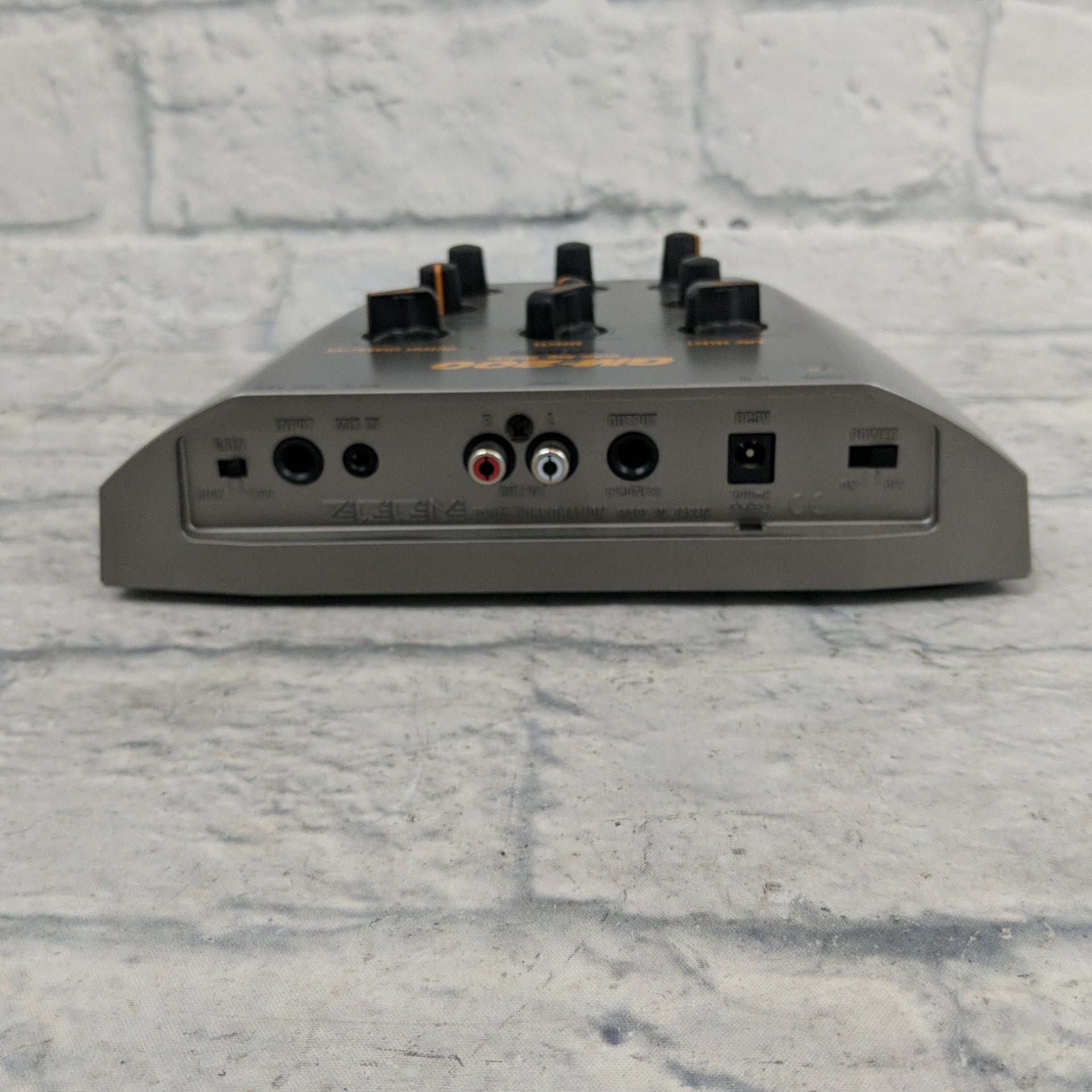 Zoom GM-200 Guitar Amp Modeler