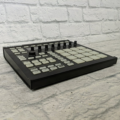 Native Instruments Maschine MkII Controller - Hardware Only